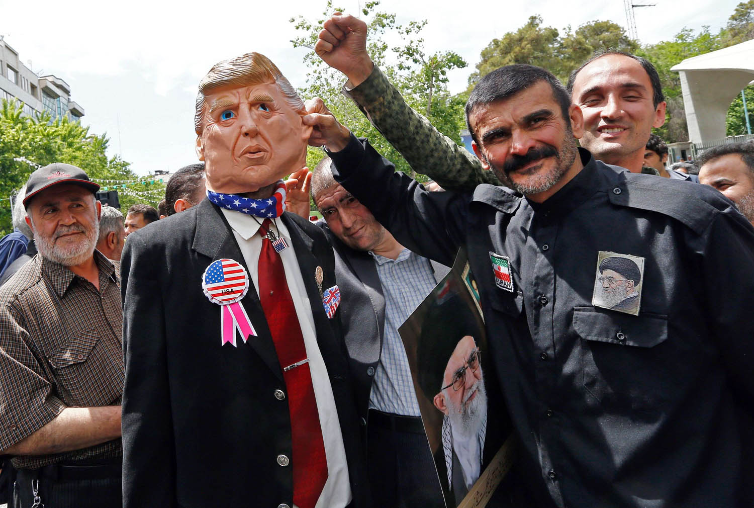 إيرانيون يتظاهرون في طهران ضد التهديدات الأميركية