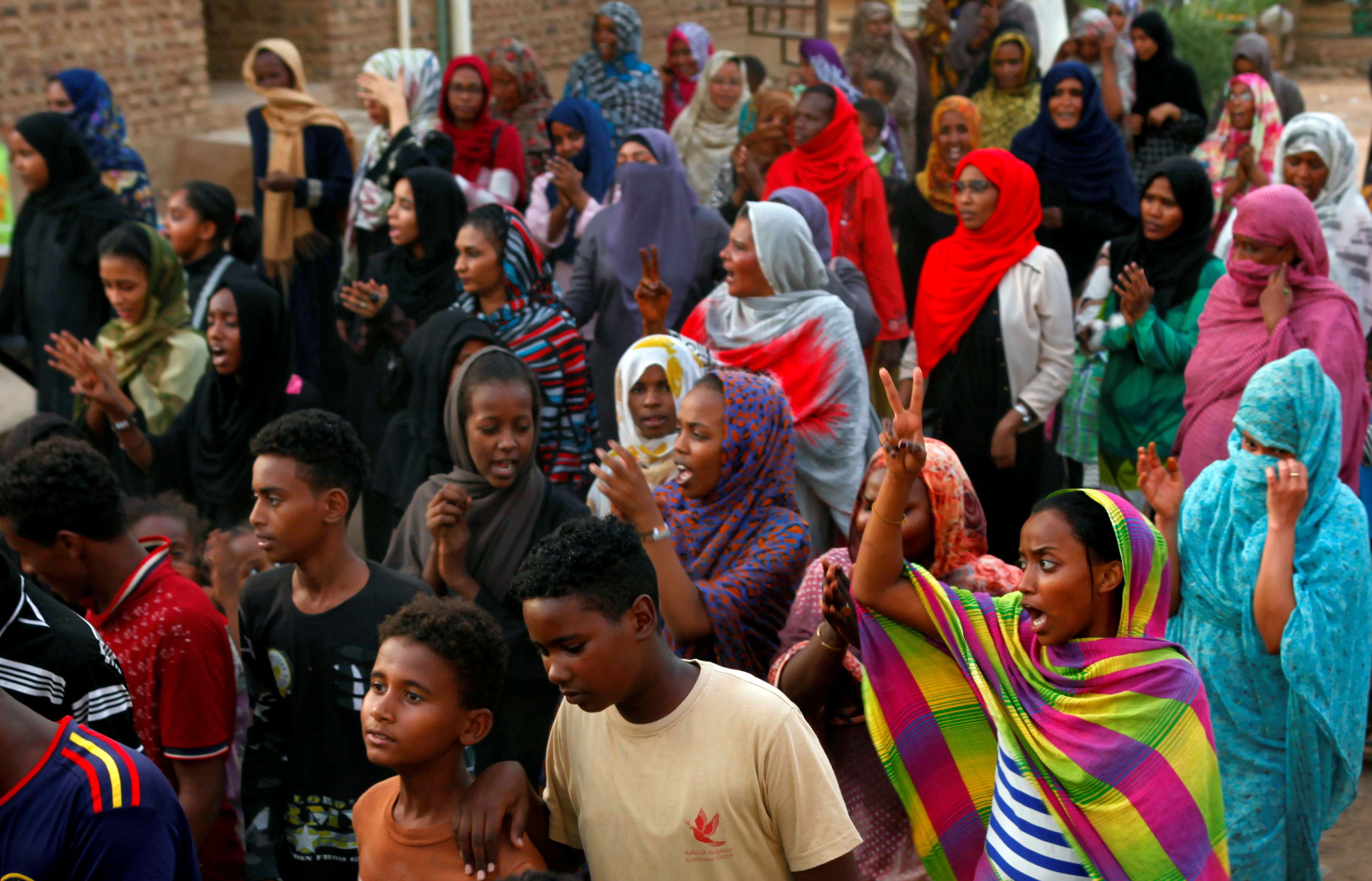 المحتجون في السودان