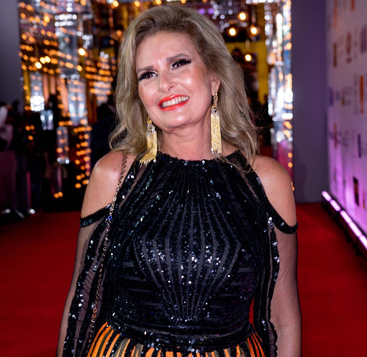الفنانة المصرية يسرا