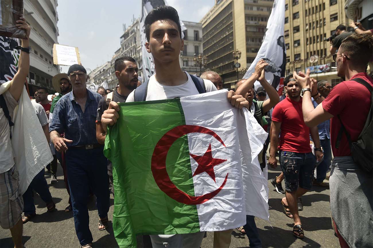 Around a dozen protesters were arrested and placed in police vans