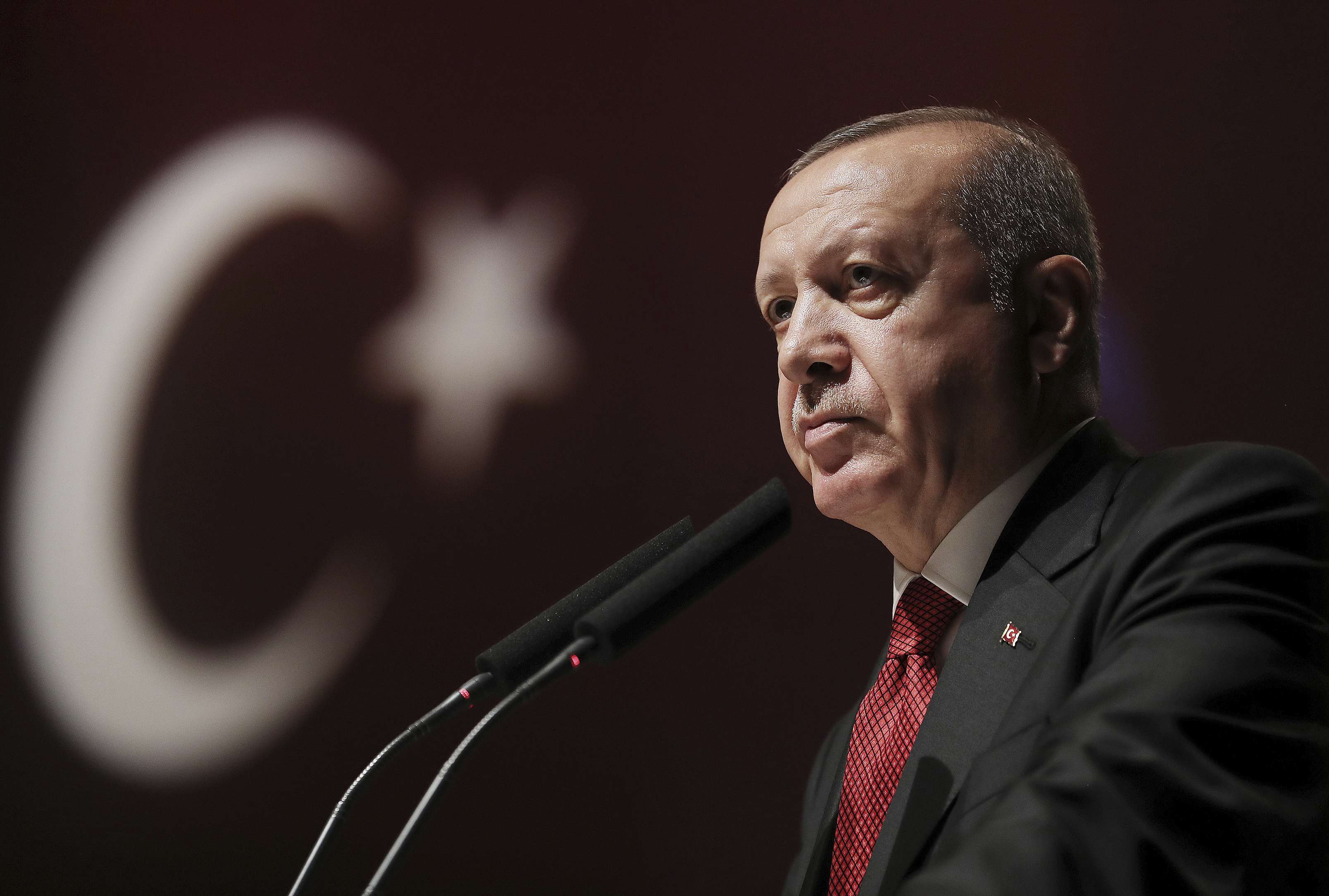 إردوغان: لا أعتقد أن ترامب يتفق في الرأي مع من هم دونه