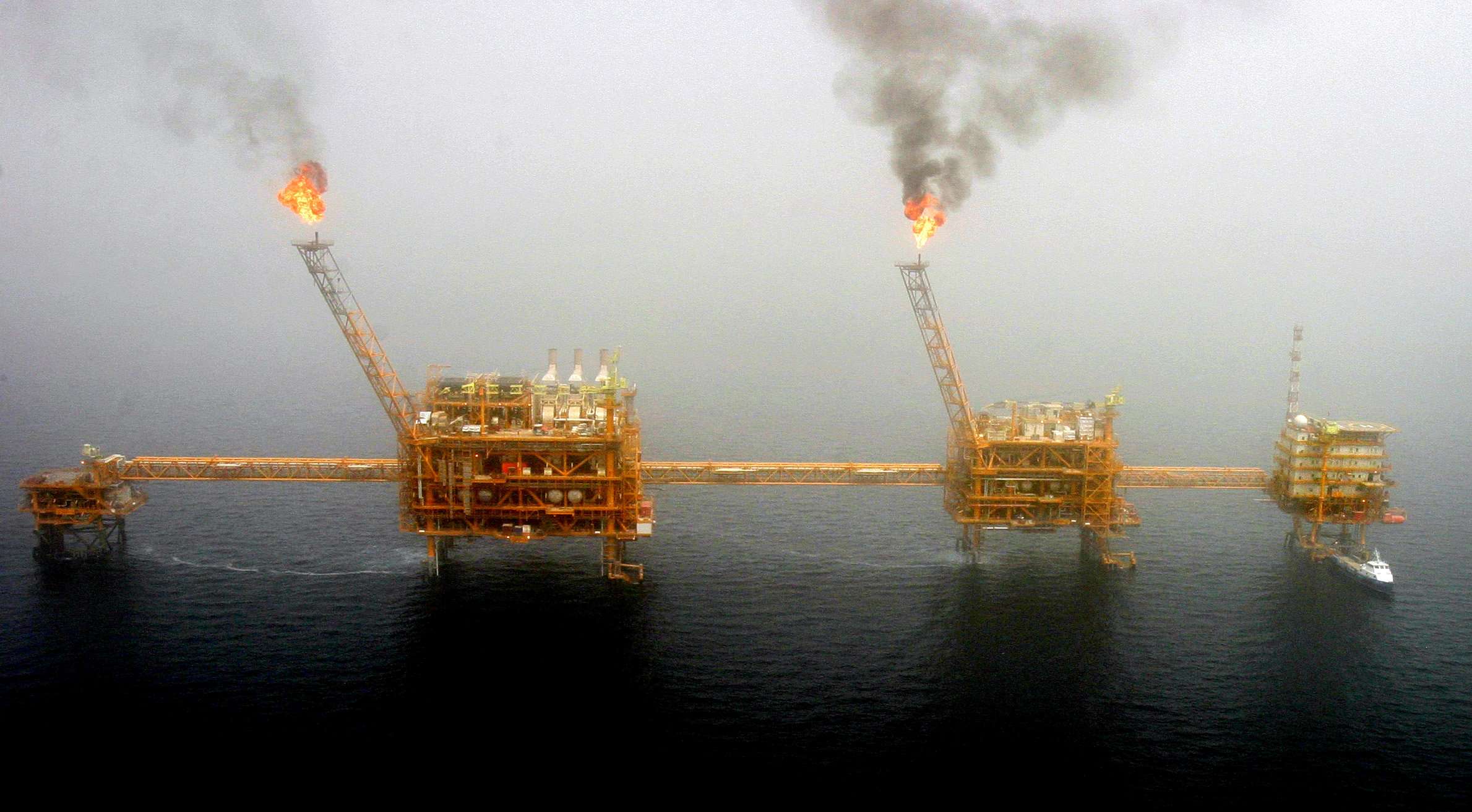 ايران تسعى الى بيع نفطها بنفس مستويات ما قبل انسحاب واشنطن 