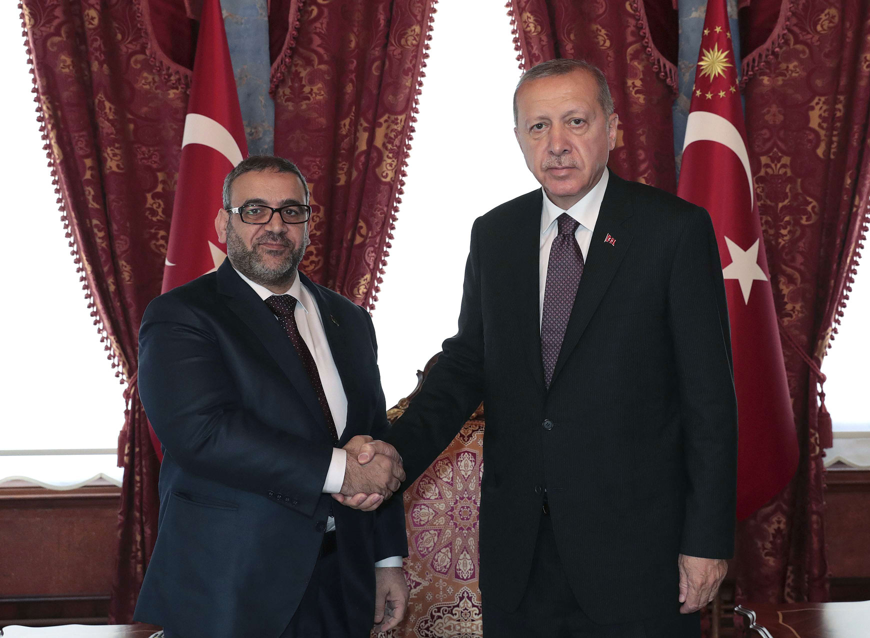 الرئيس التركي رجب طيب أردوغان لدى استقباله خالد المشري رئيس مجلس الدولة لحكومة الوفاق الليبية