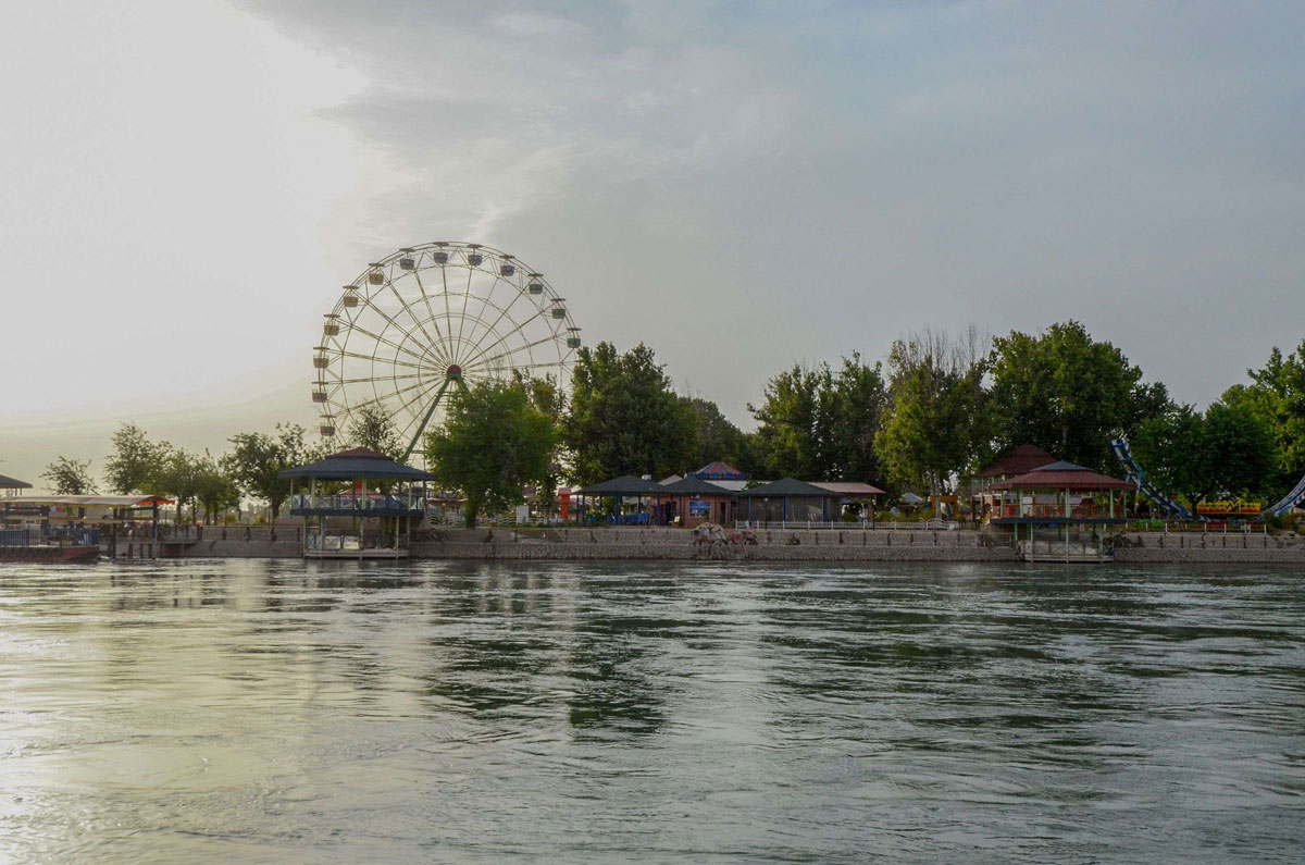 Iraq's Tigris river without the usual ferry rides near the northern city of Mosul