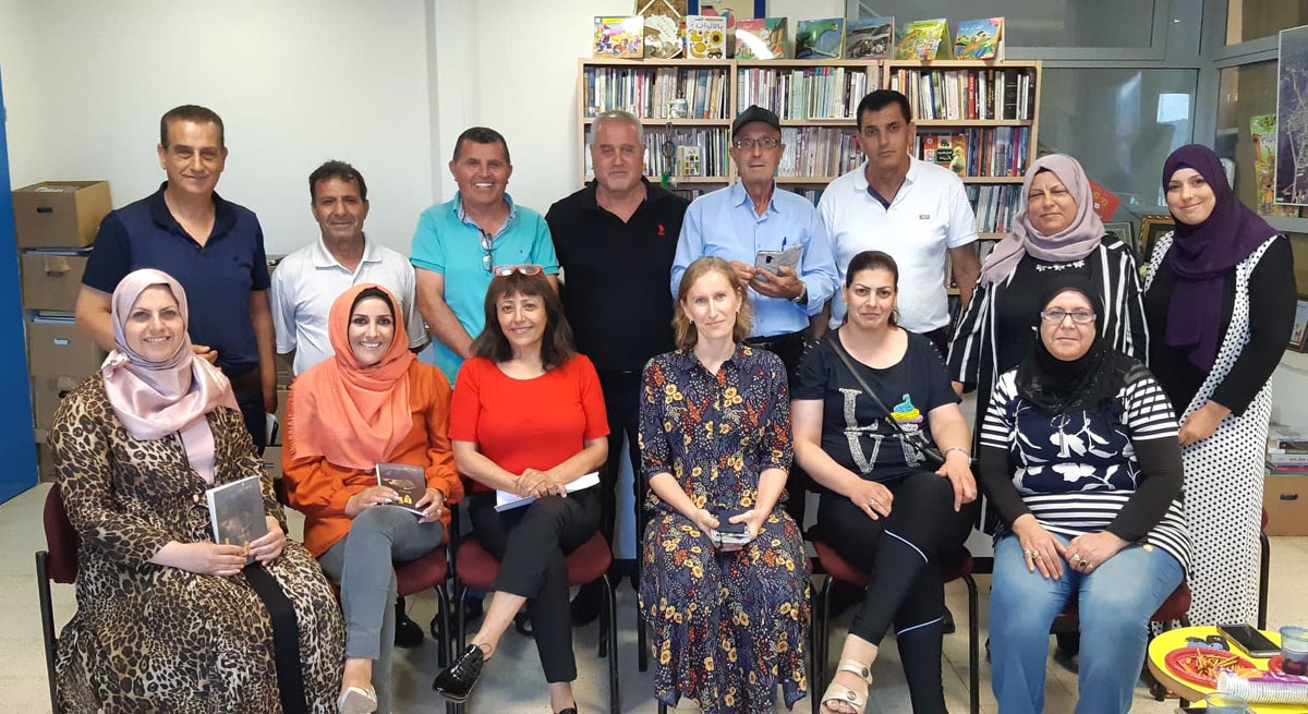 نموذج للحياة