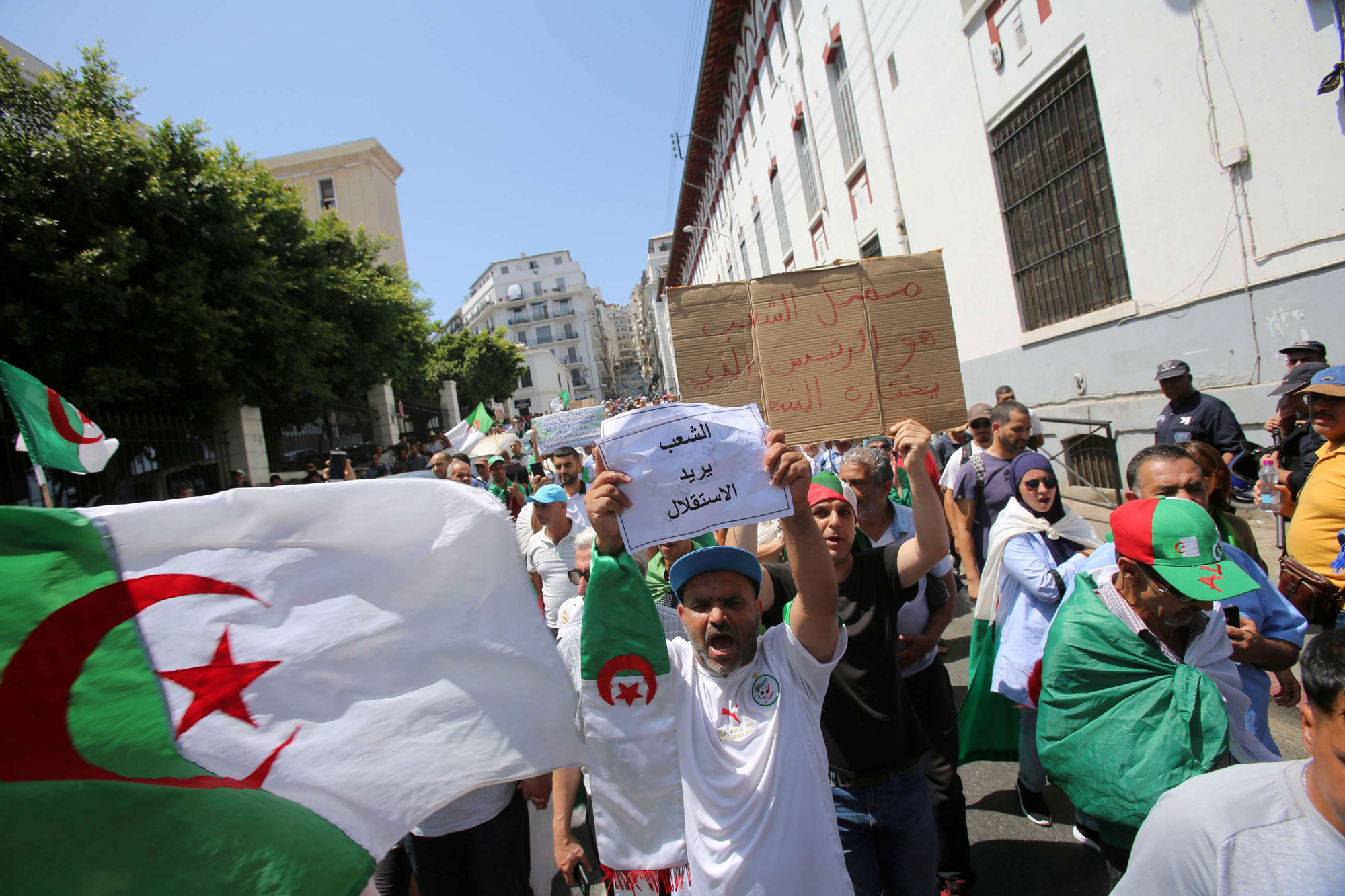 احتجاجات الجزائر