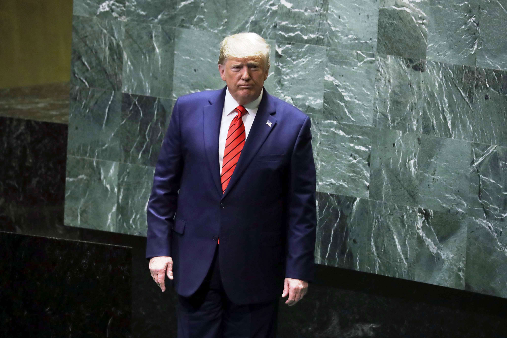 ترامب قلق بشأن اتهامات الديمقراطيين 