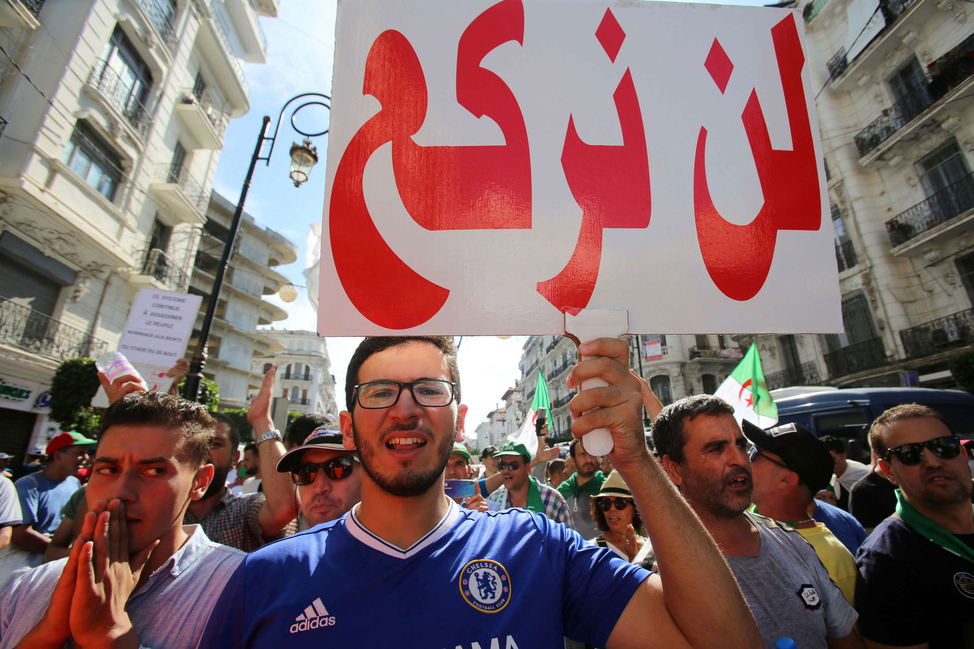 نذر معركة لي أذرع بين السلطة والحراك الشعبي في الجزائر