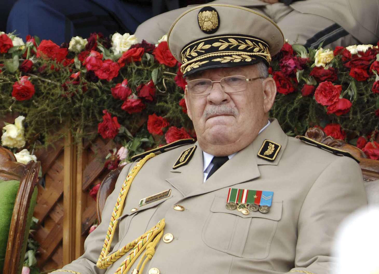 قائد الجيش الجزائري الفريق احمد قايدصالح