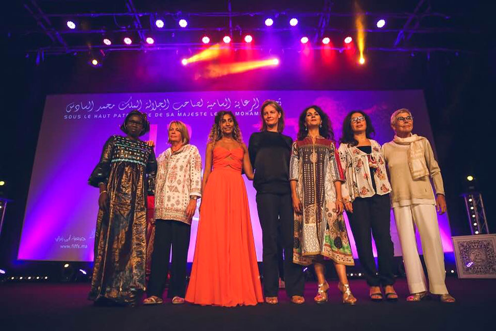 العروض في عدة أماكن بالمدينة