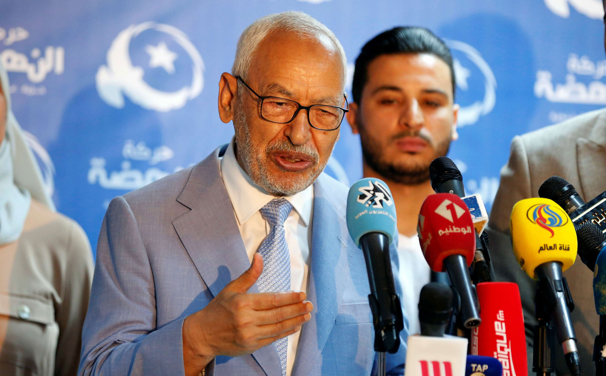 الغنوشي يخوّف الناخبين من مرشحي القائمات المستقلة وعينه على رئاسة البرلمان