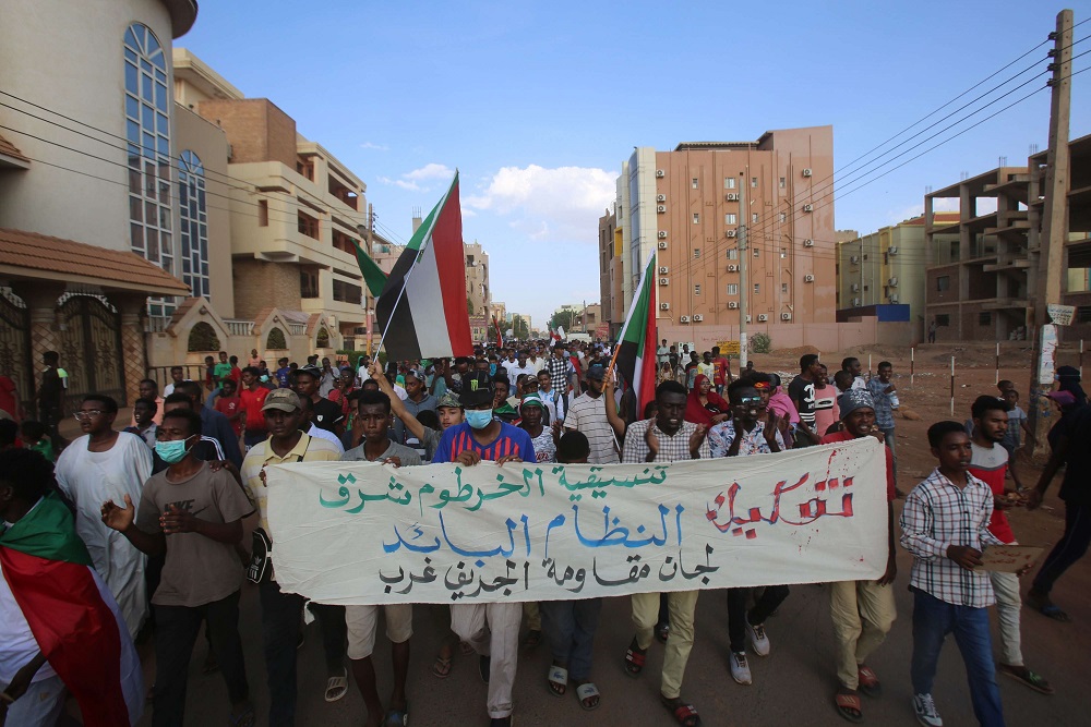 المحتجون في السودان