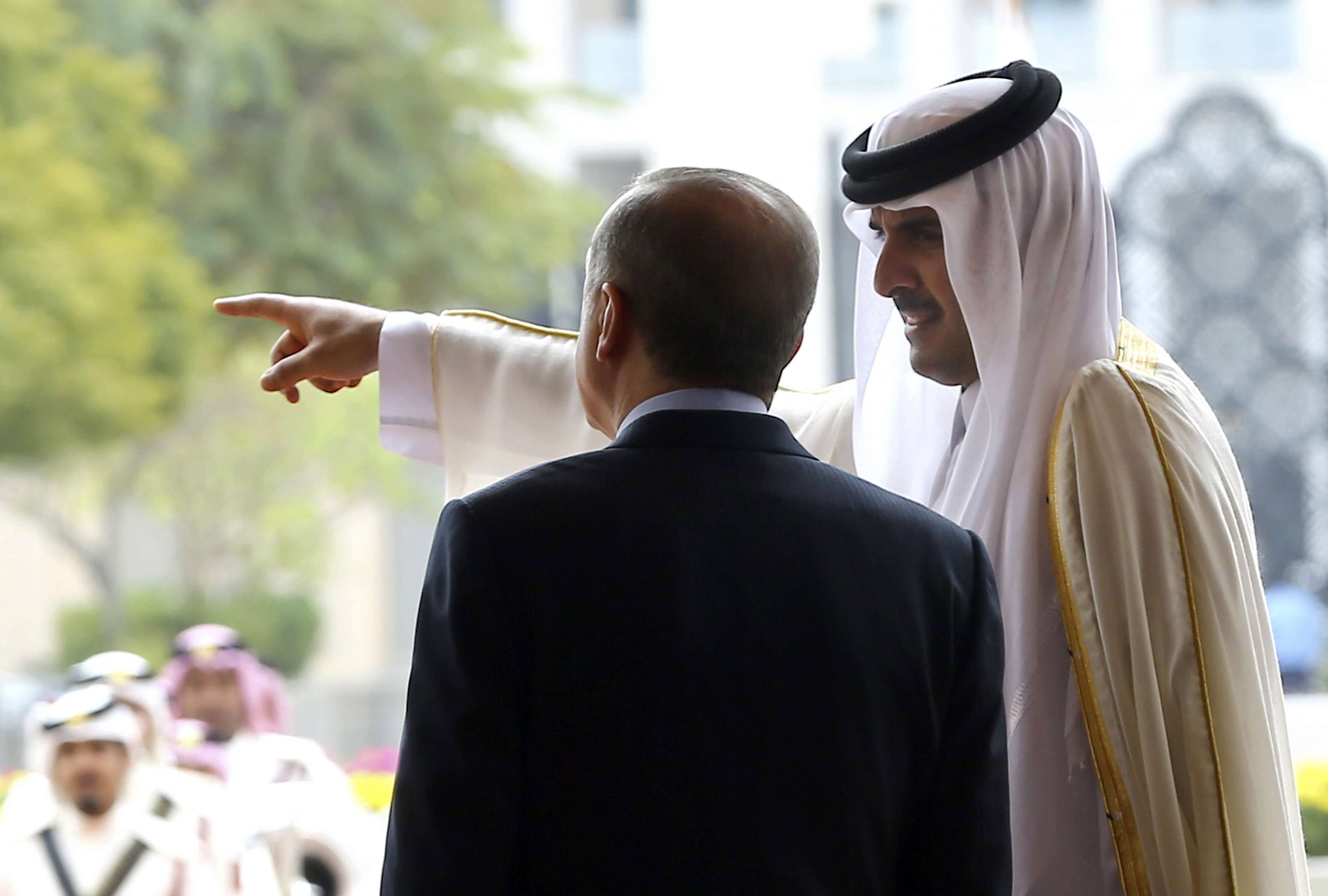 أردوغان سيدير ظهره لأمير قطر في أي وقت إذا قوض مصالحه