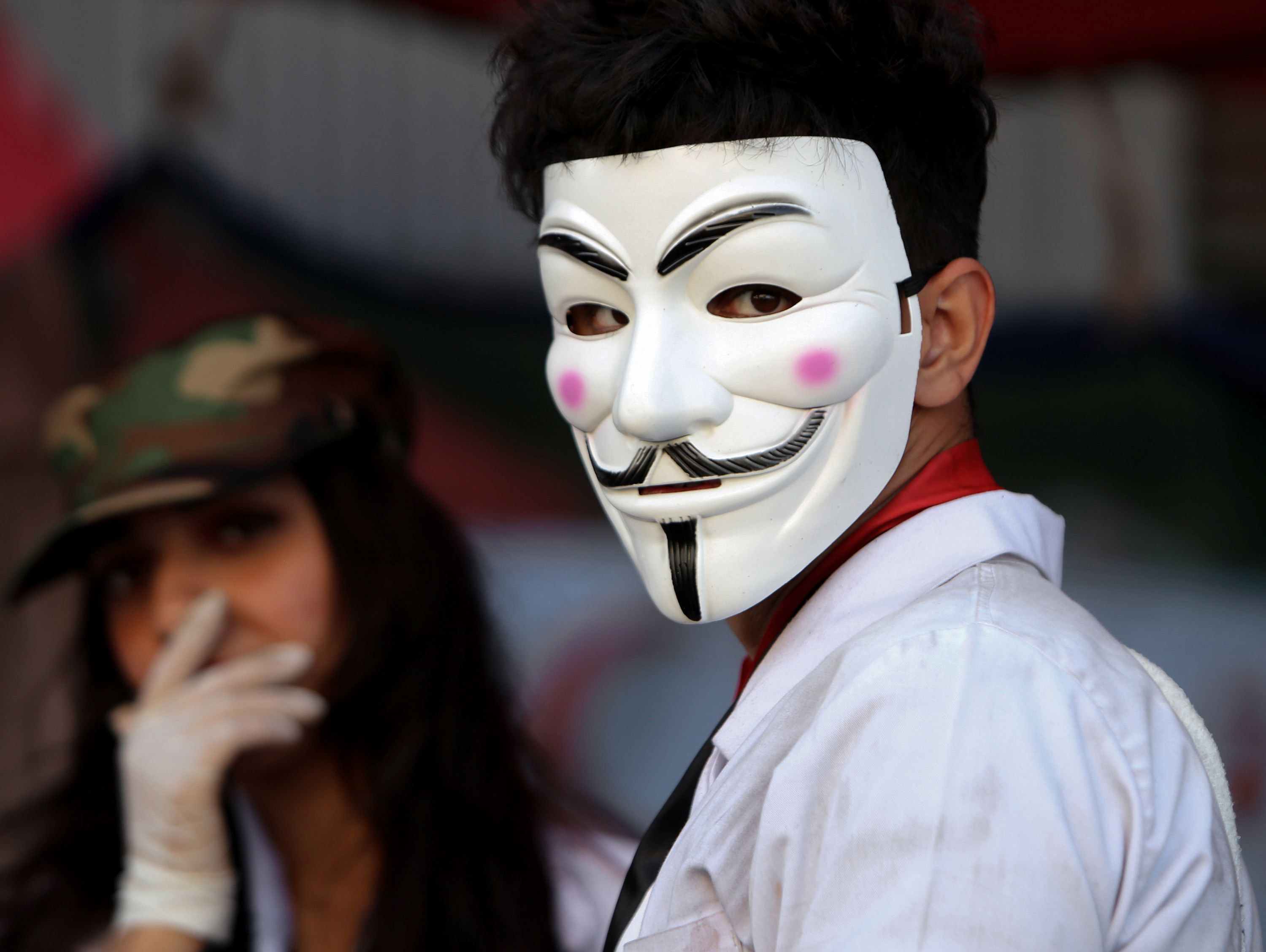 هدوء حذر والطلاب يرفضون التخلي عن مطالبهم