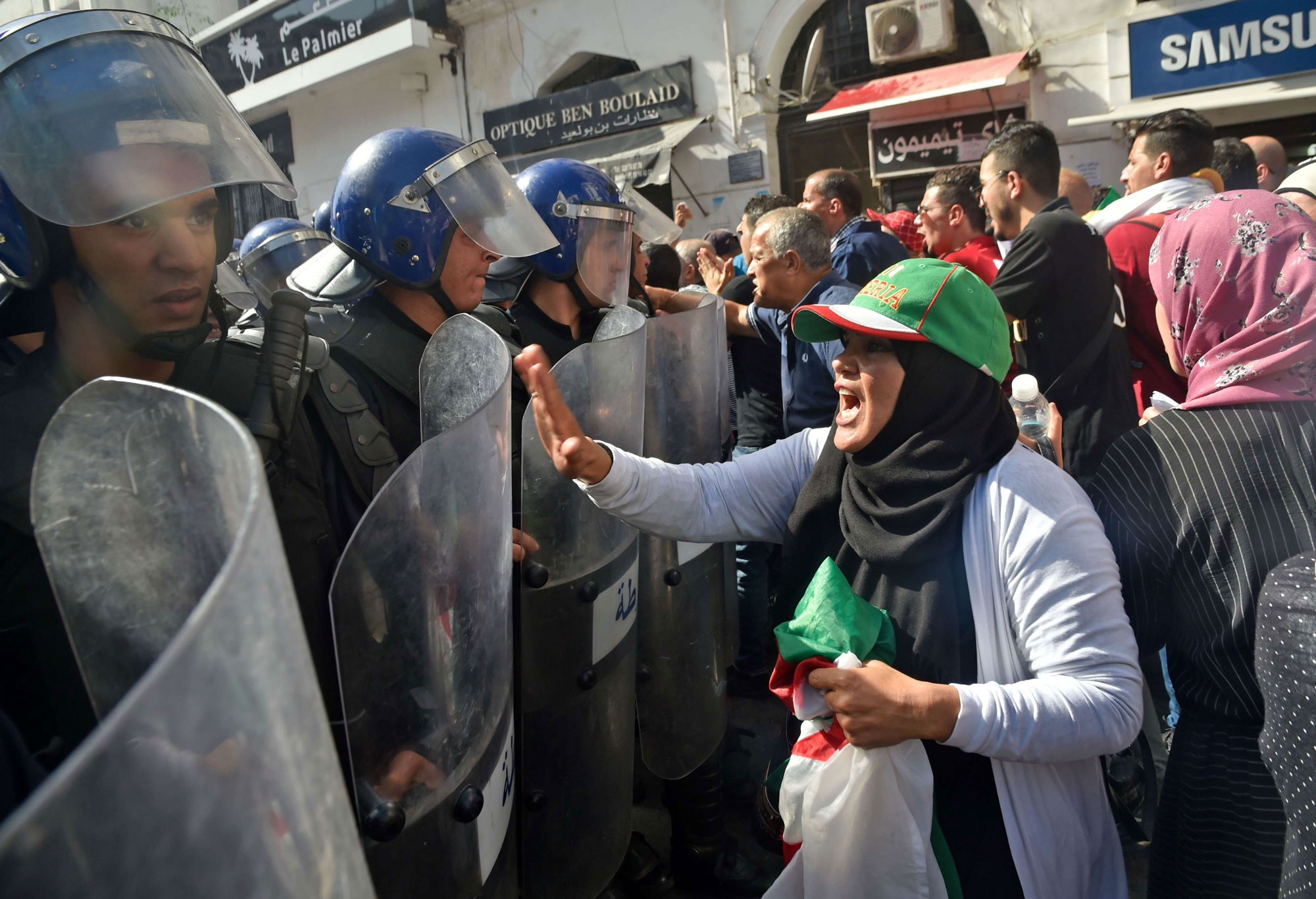 احتجاجات الجزائر