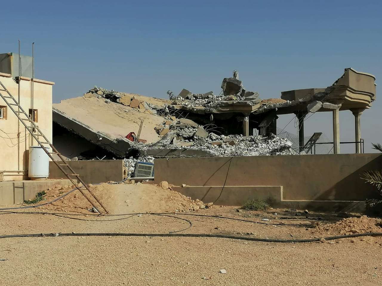 خمس ضربات في العراق وسوريا