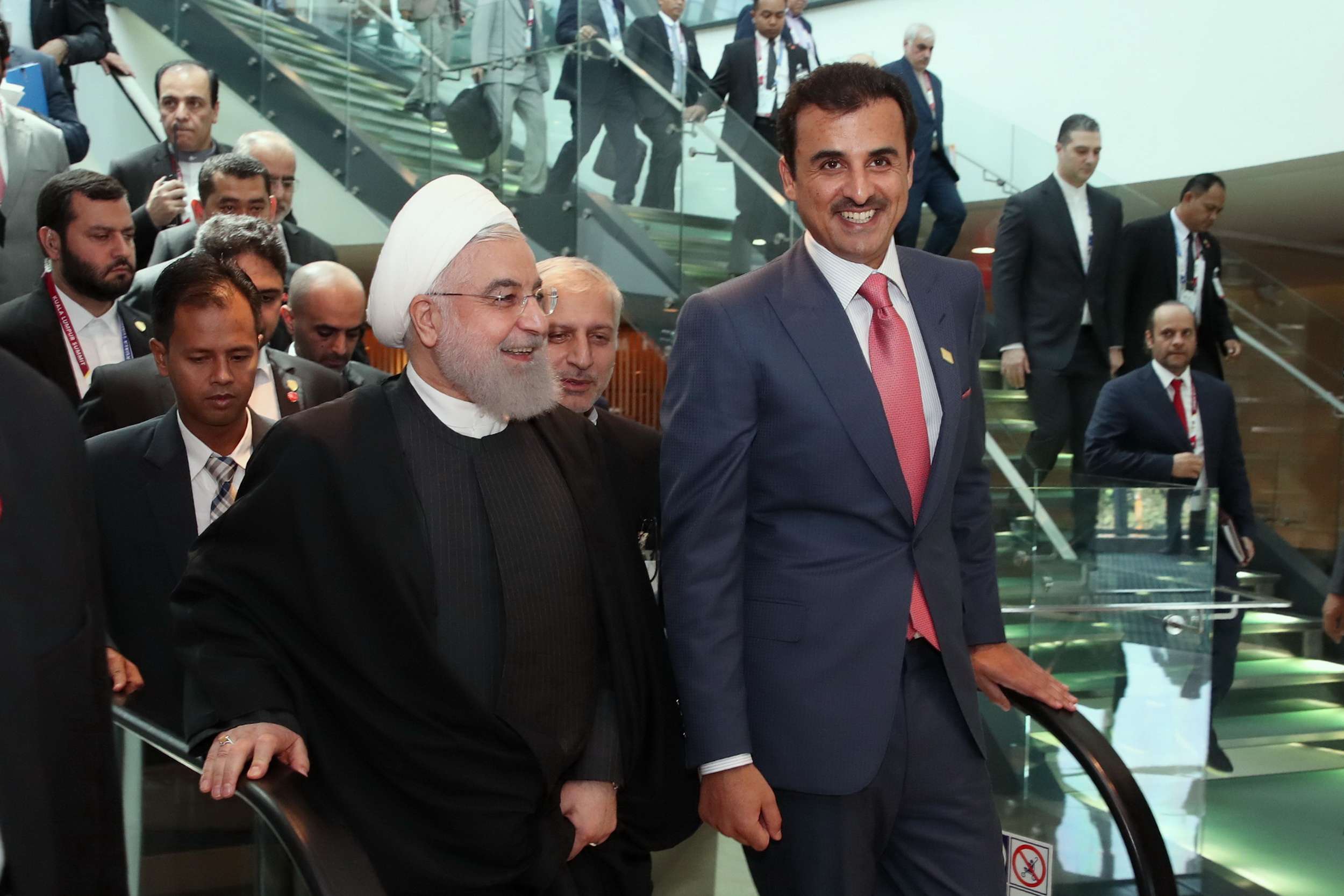 قطر تفاوض السعودية وتصطف في مواجهتها؟