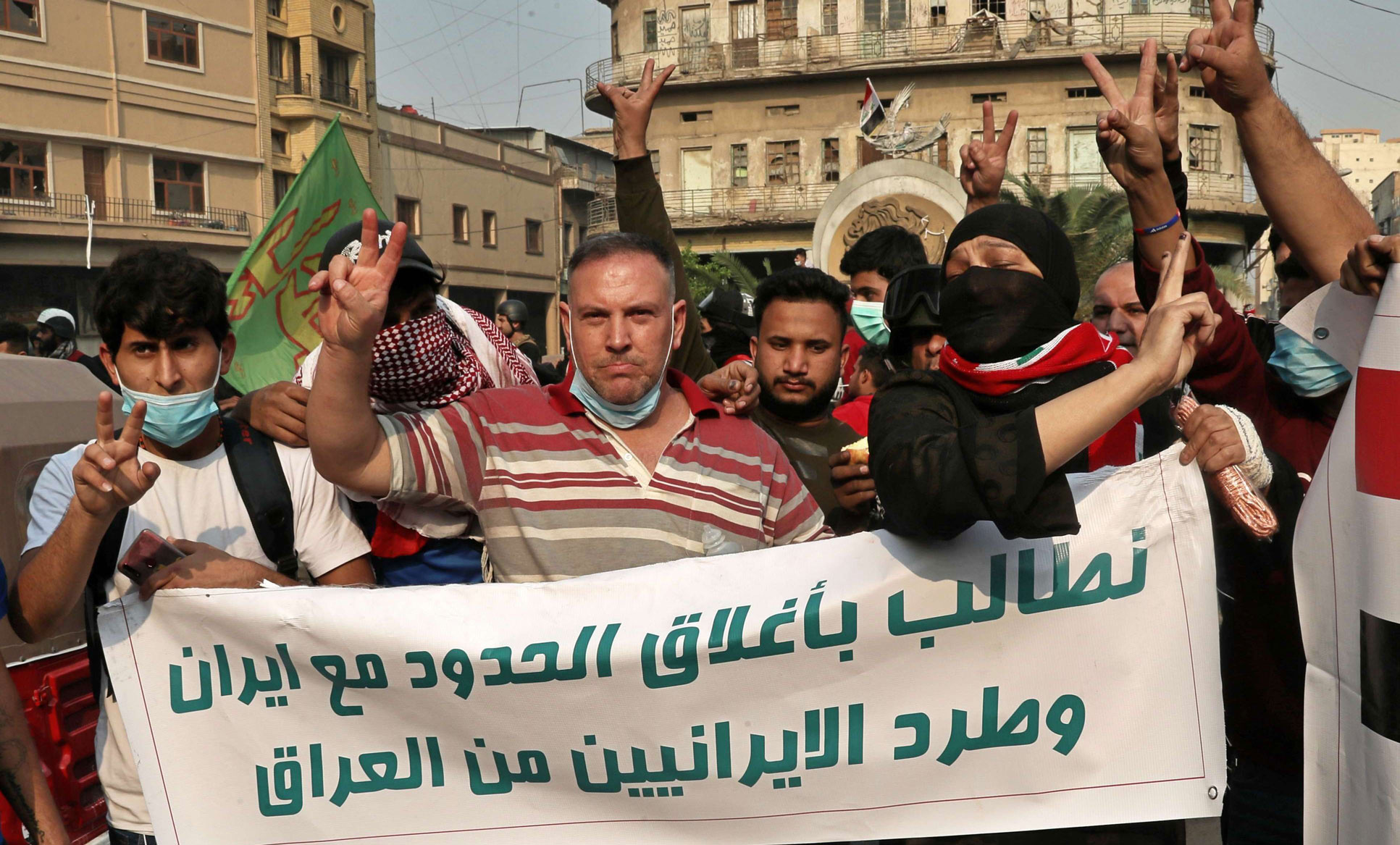 العراقيون ضاقوا ذرعا بالتدخلات الإيرانية وبنهب ثرواتهم