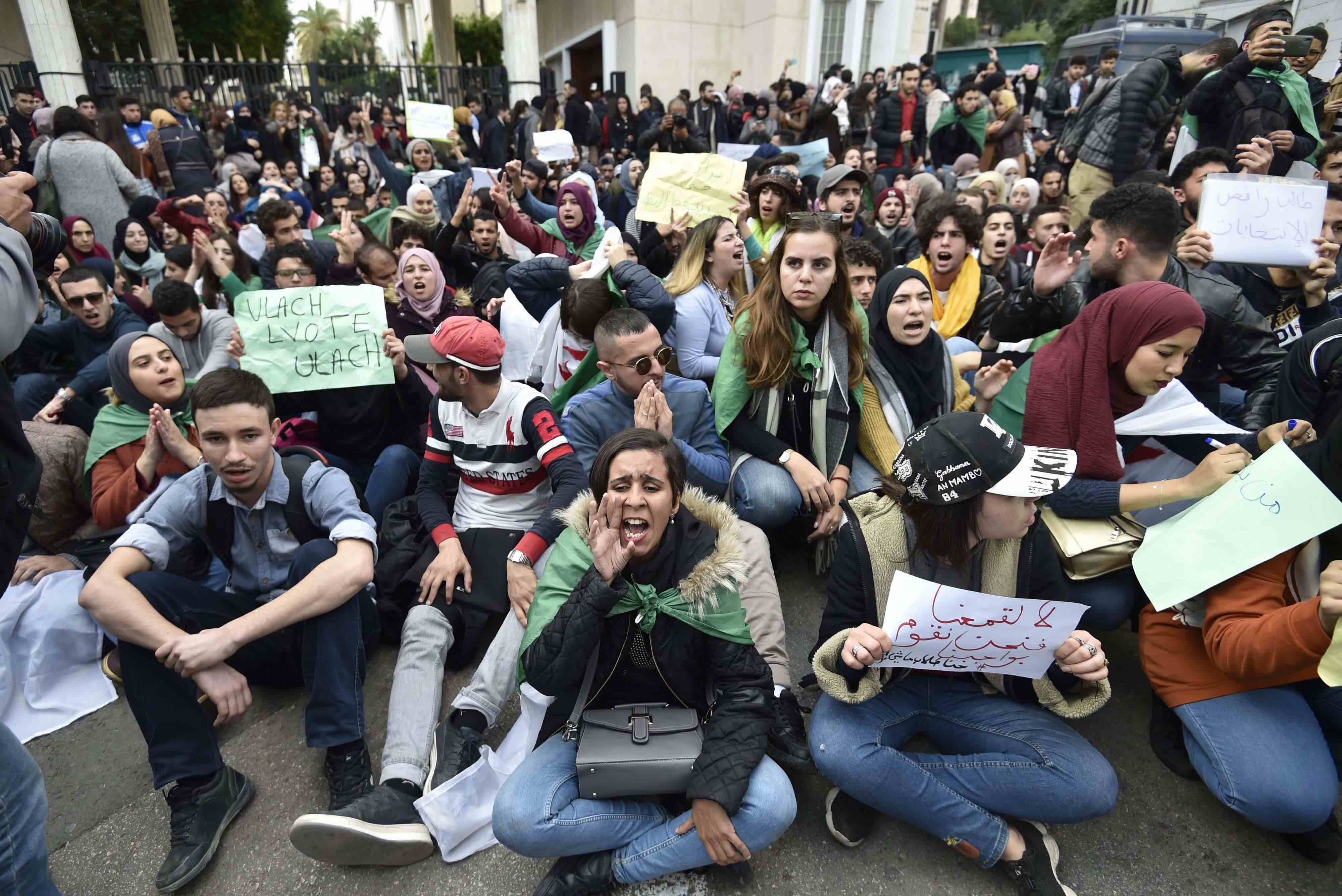 Among the hundreds of thousands who have demonstrated, for many young people abstention will be the only palatable choice in the election