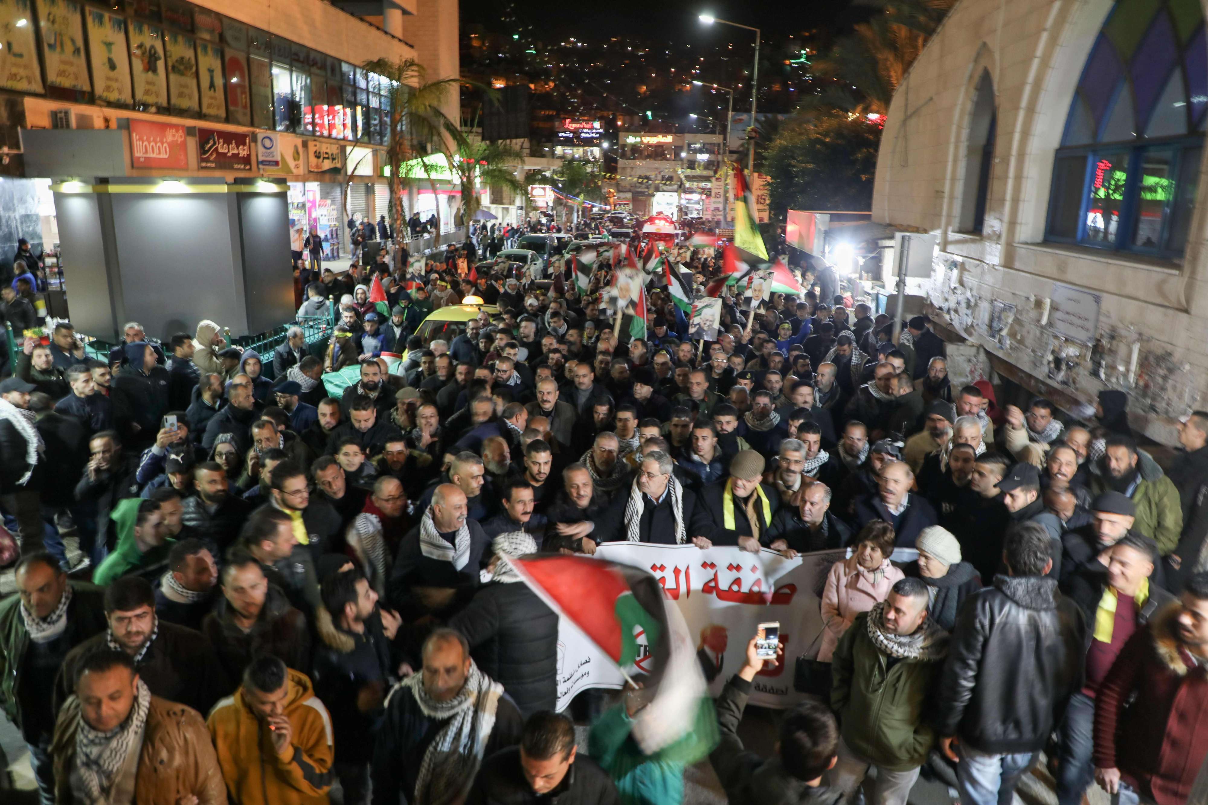 الفلسطنيون يناشدون المجتمع الدولي لمقاطعة خطة ترامب.