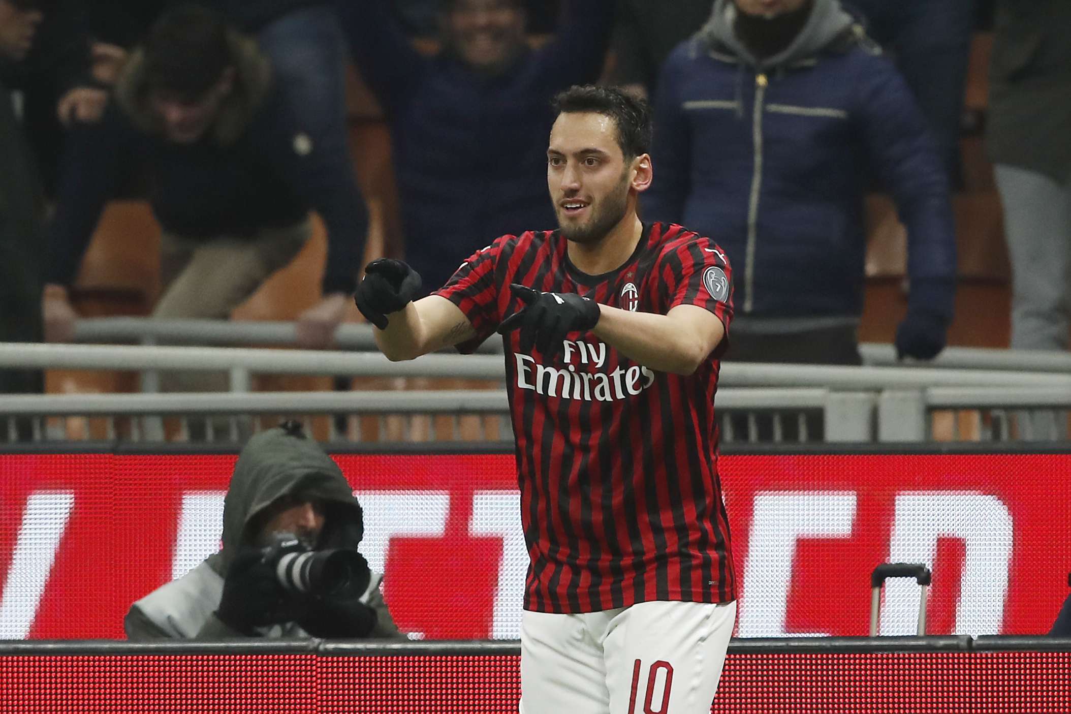 أوغلو يعادل تورينو في اللحظات القاتلة ويفرض شوطين اضافيين ينتهان بفوز ميلان