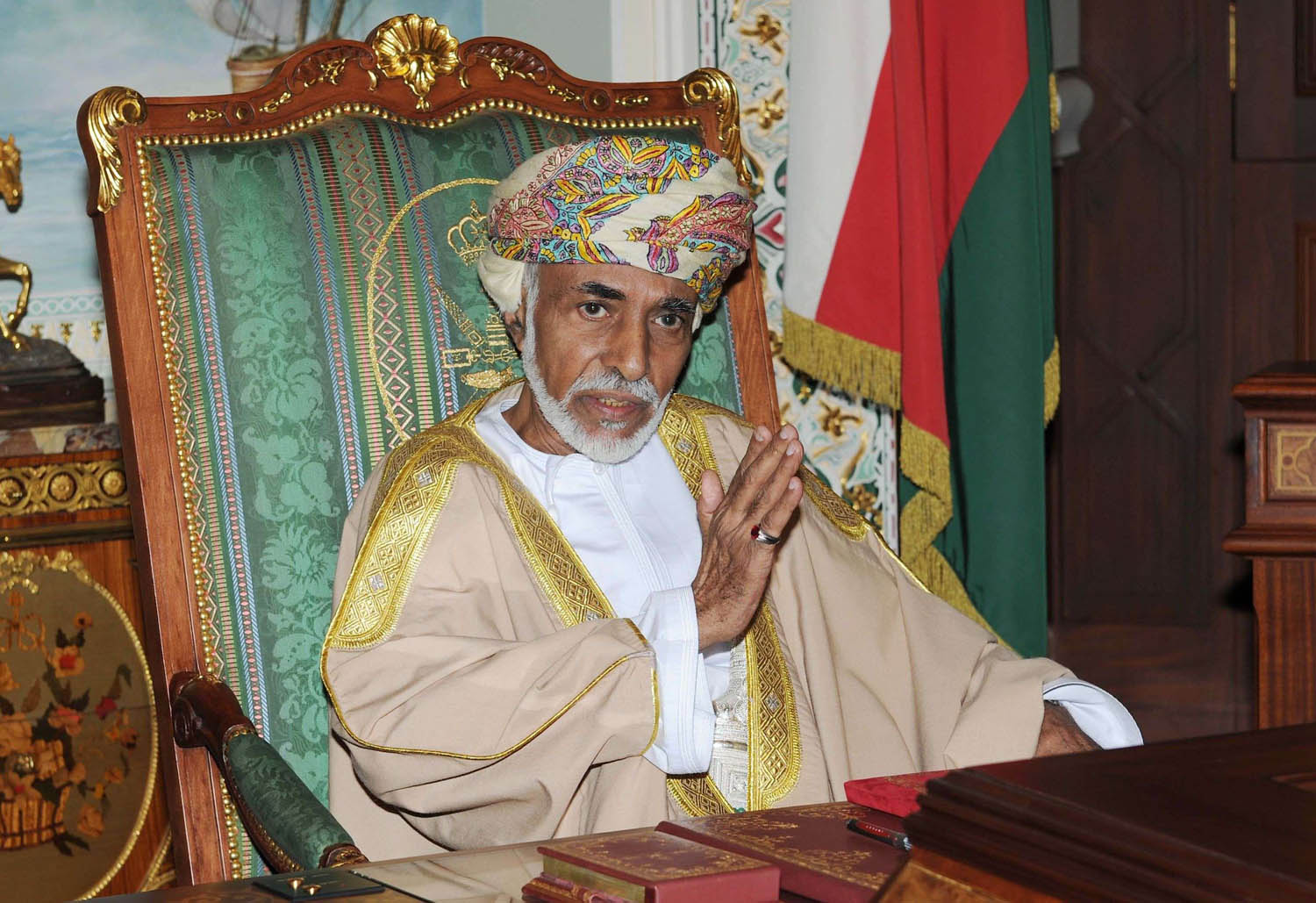 السلطان قابوس بن سعيد