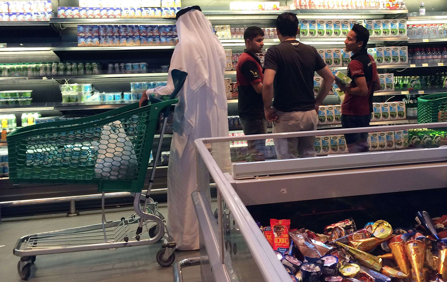 هلع في الدوحة التي اعتمدت على منتجات طهران للمكابرة