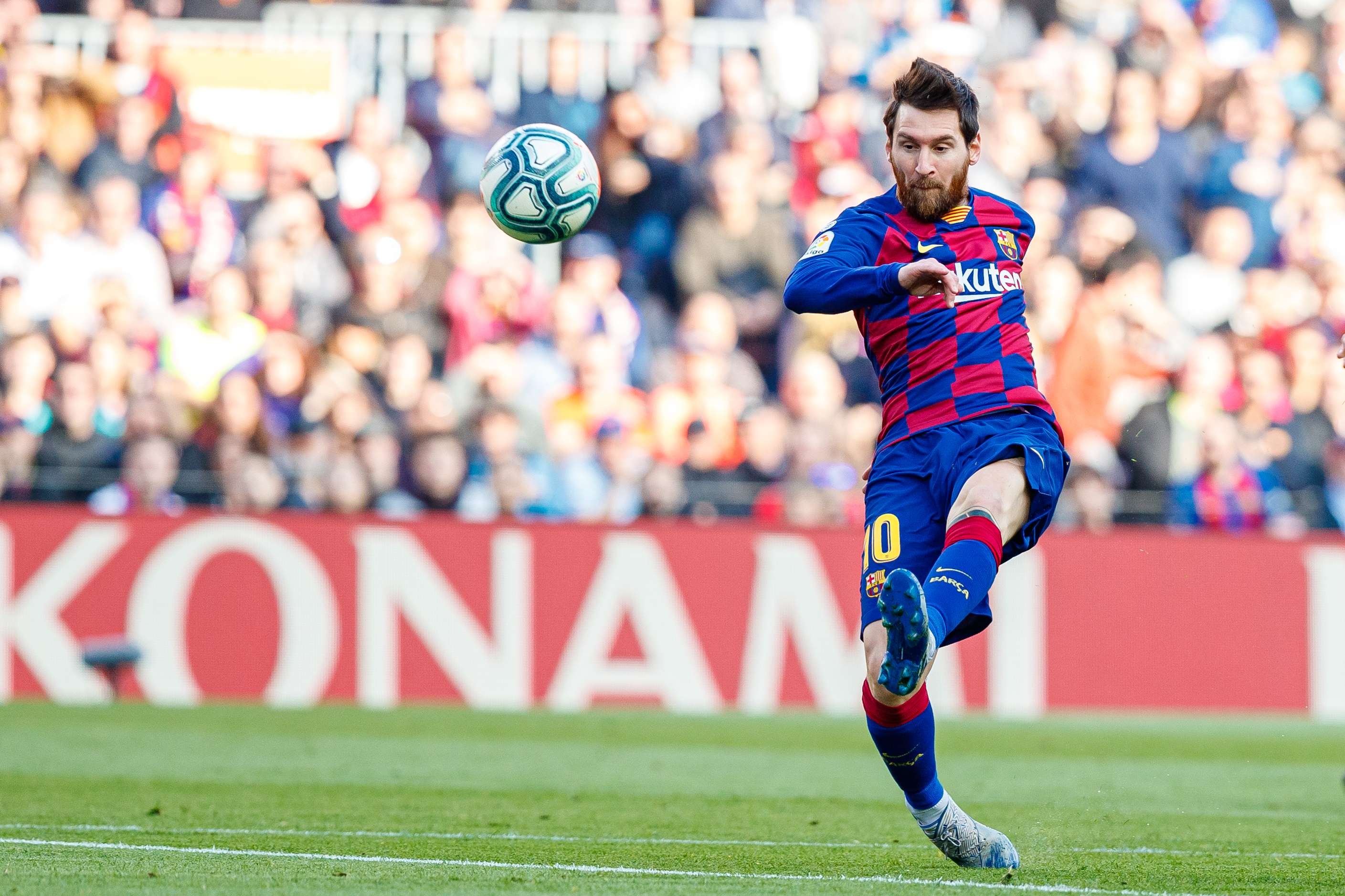  برشلونة في الصدارة بفارق هدفين عن ريال