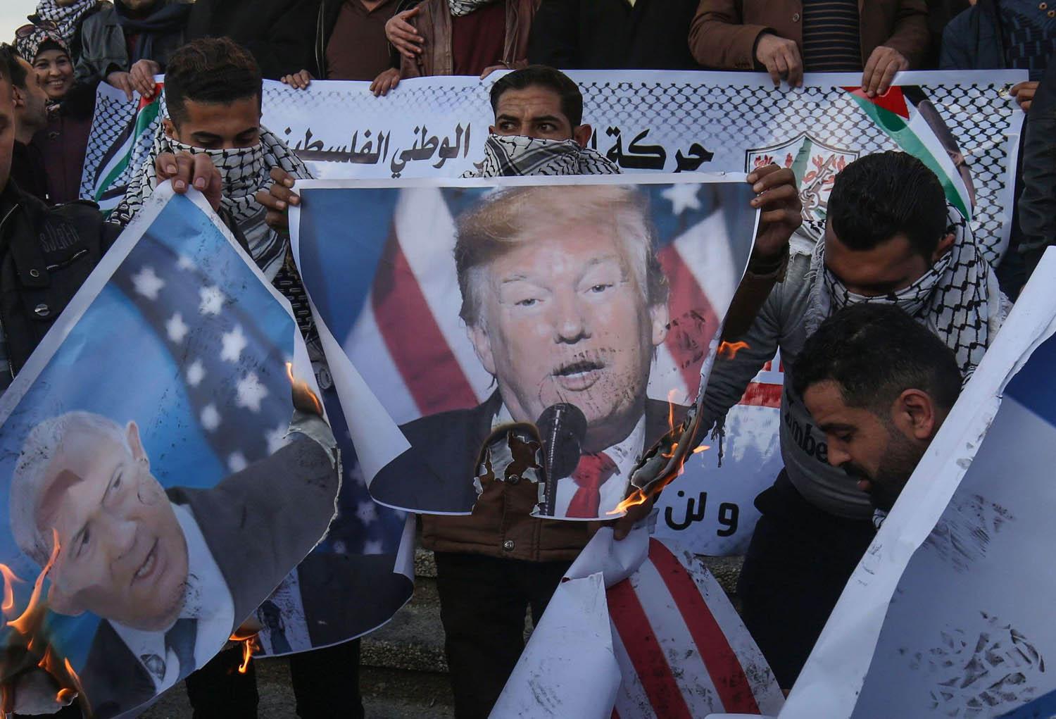 الفلسطينيون عبروا عن رفضهم لخطة ترامب