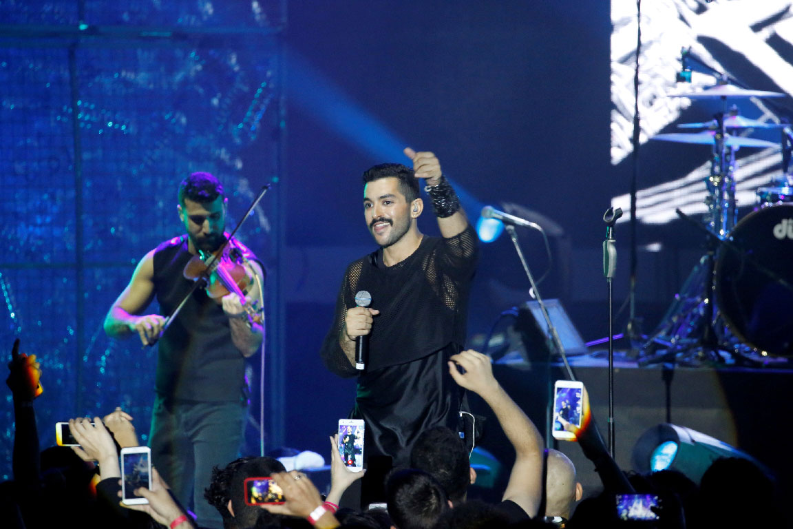  Hamed Sinno (R), the lead singer of Lebanese alternative rock band Mashrou' Leila