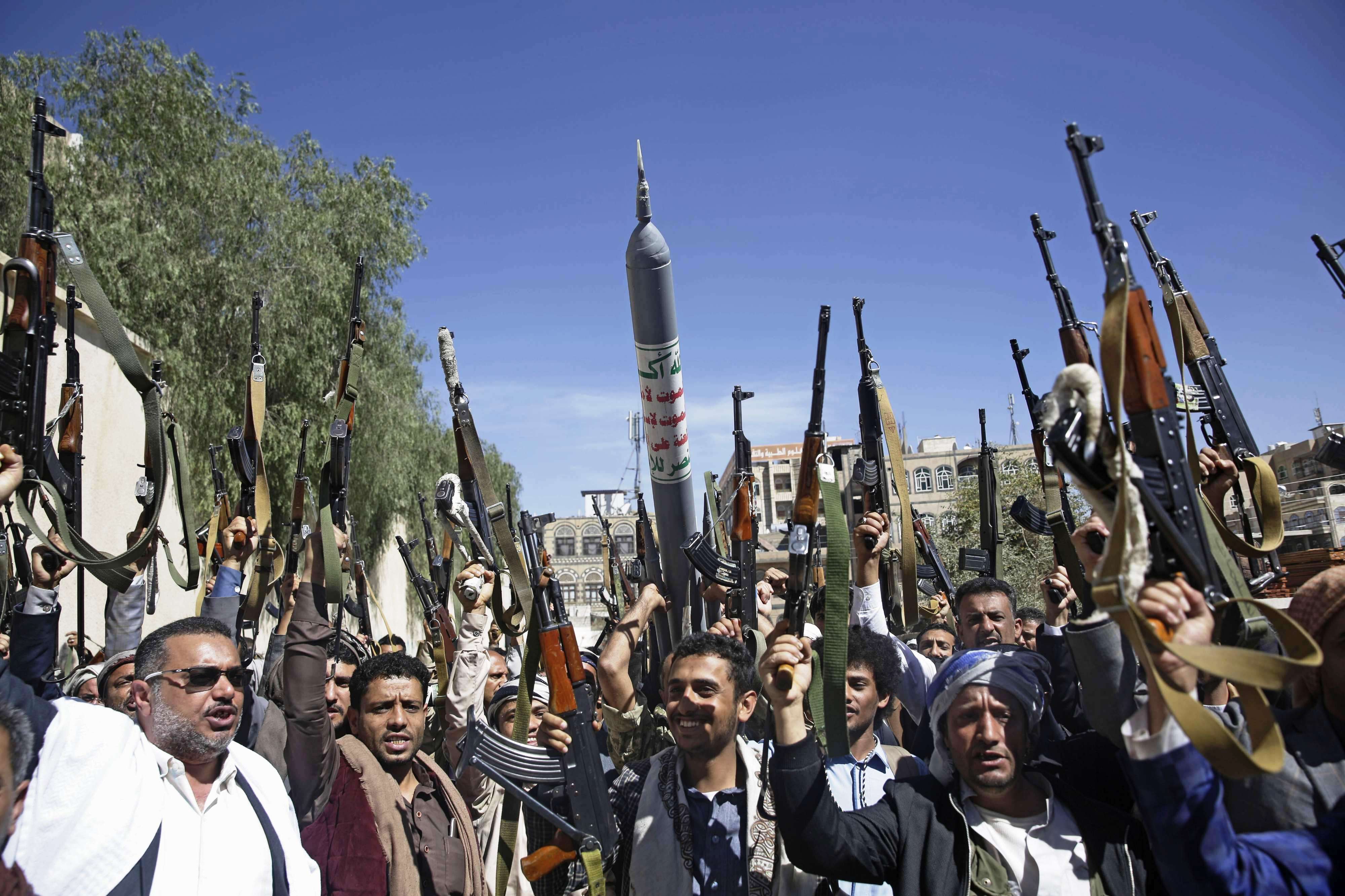 التصفية الميدانية والترويع والاختطاف أبرز انتهاكات الحوثيين في اليمن