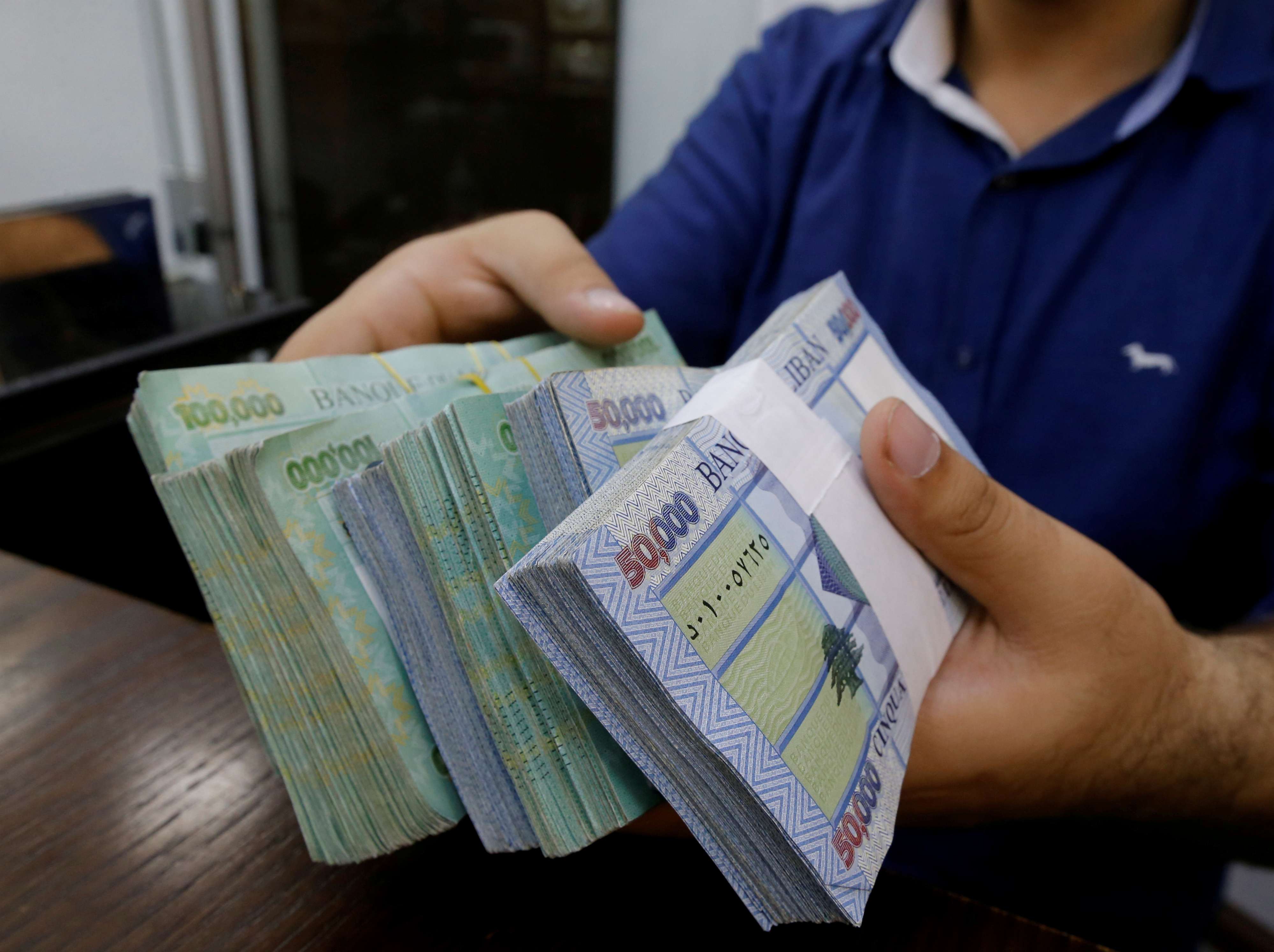 خفض قيمة العملة غير مطروح حاليا