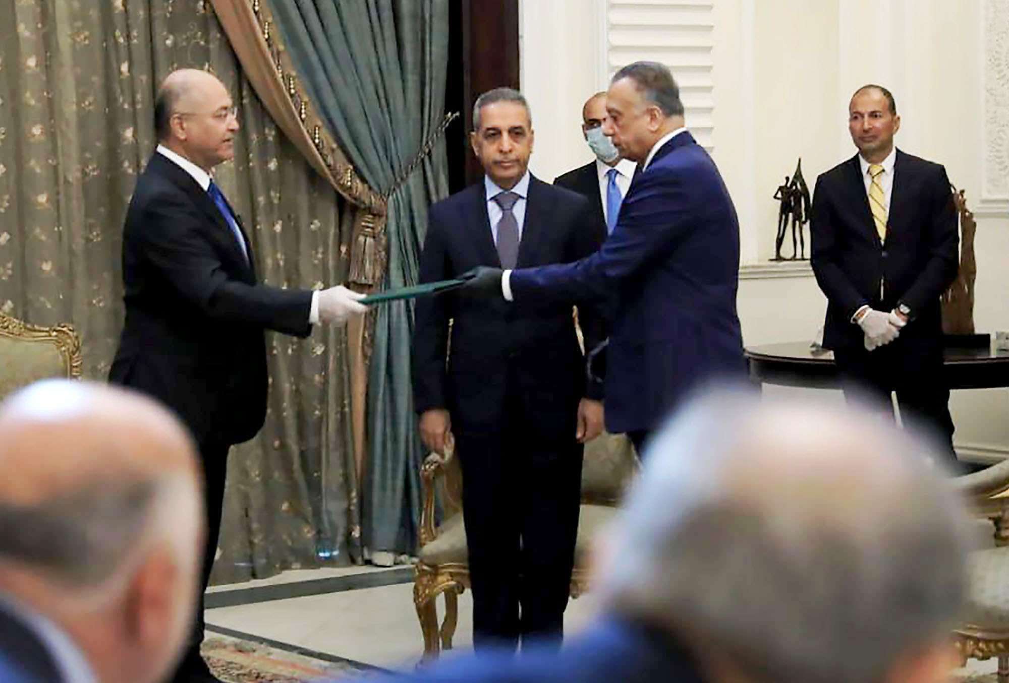 برهم صالح يكلف الكظمي تشكيل الحكومة العراقية