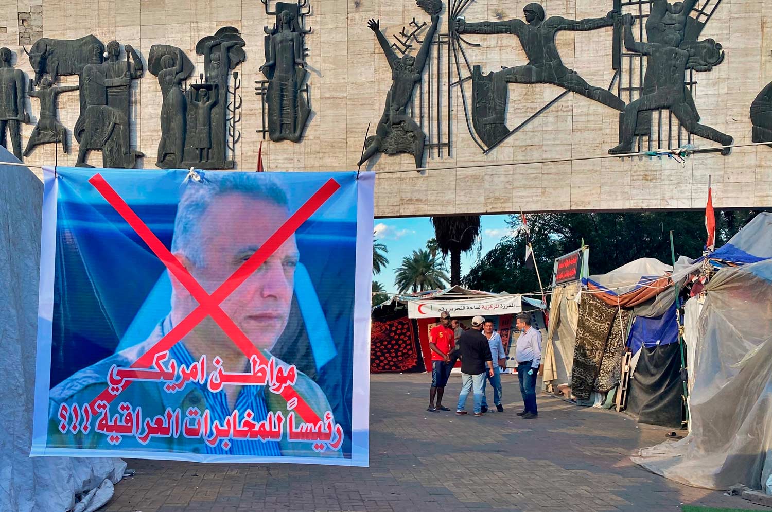 الكاظمي على خلاف الزرفي وعلاوي لديه طوق كورونا للنجاة