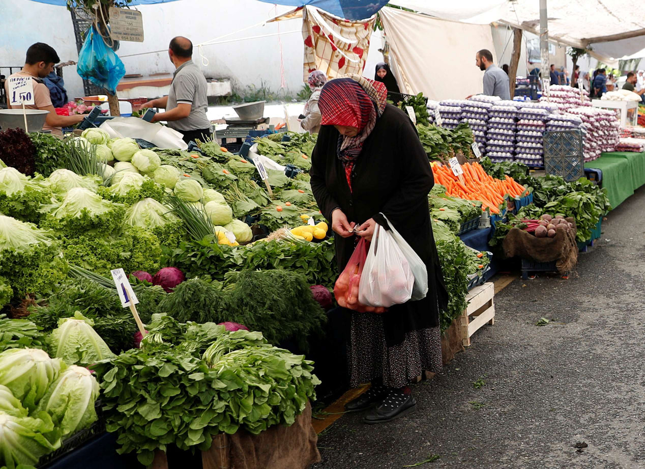 فيروس كورونا يثير أزمة عالمية دفعت 170 اقتصادا إلى الانكماش