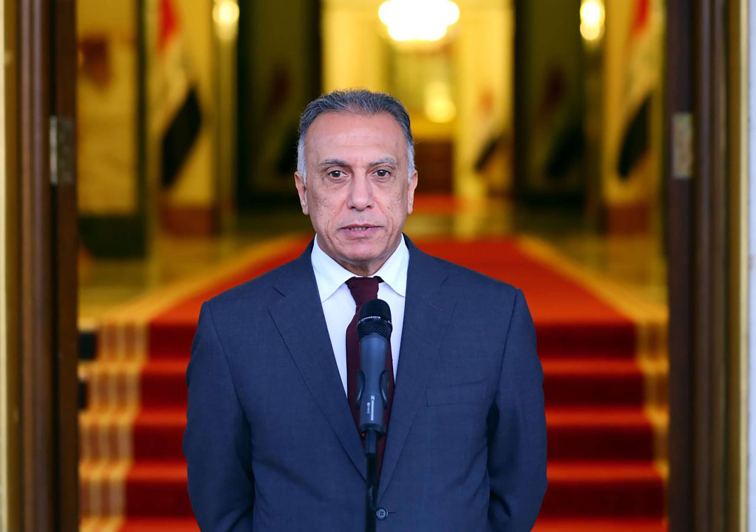 الكاظمي كمن يسير في حقل ألغام بعد توليه رئاسة الوزراء العراقية