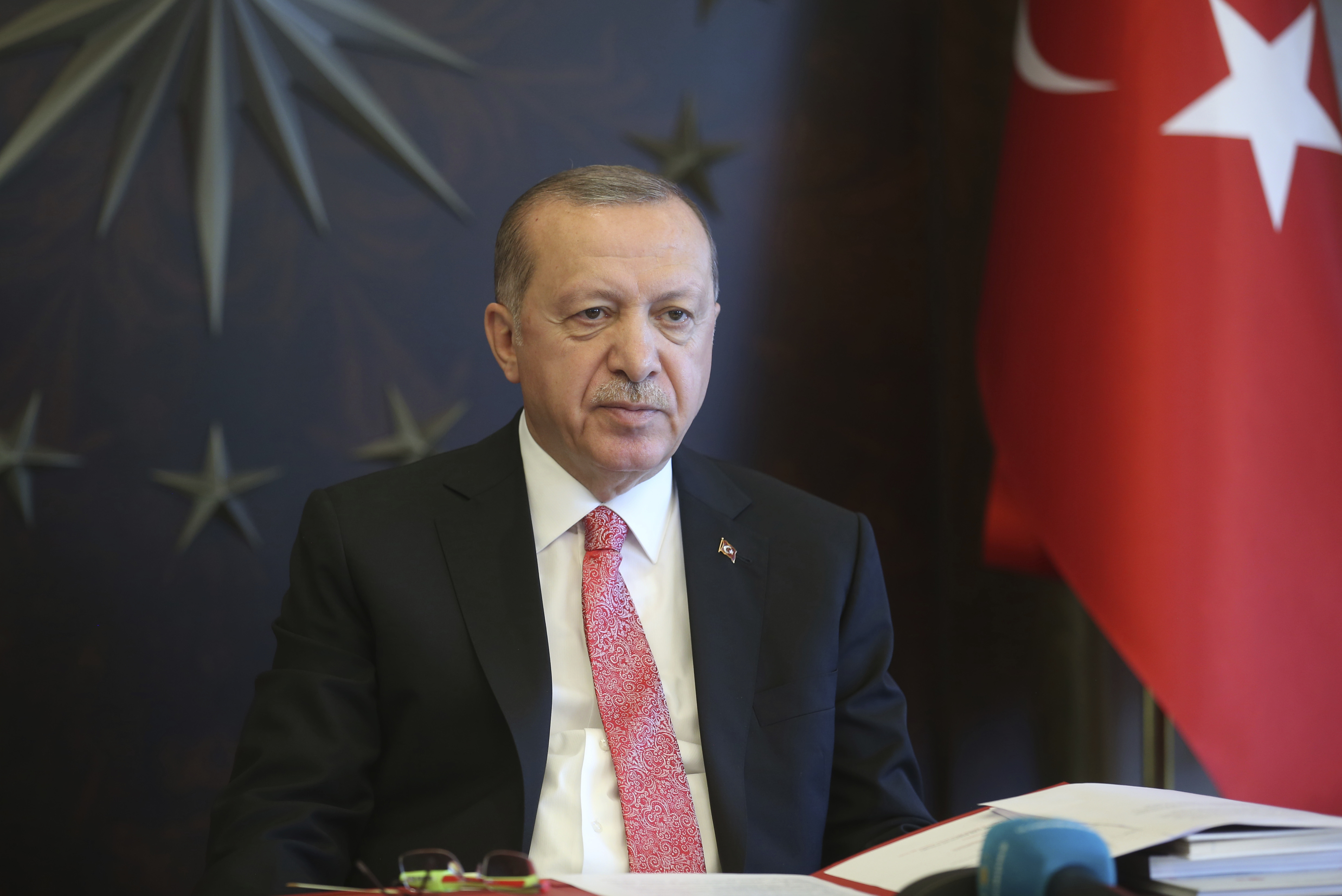 أردوغان يخوض معركة شاقة ضد الأحزاب الجديدة لبقائه في الحكم
