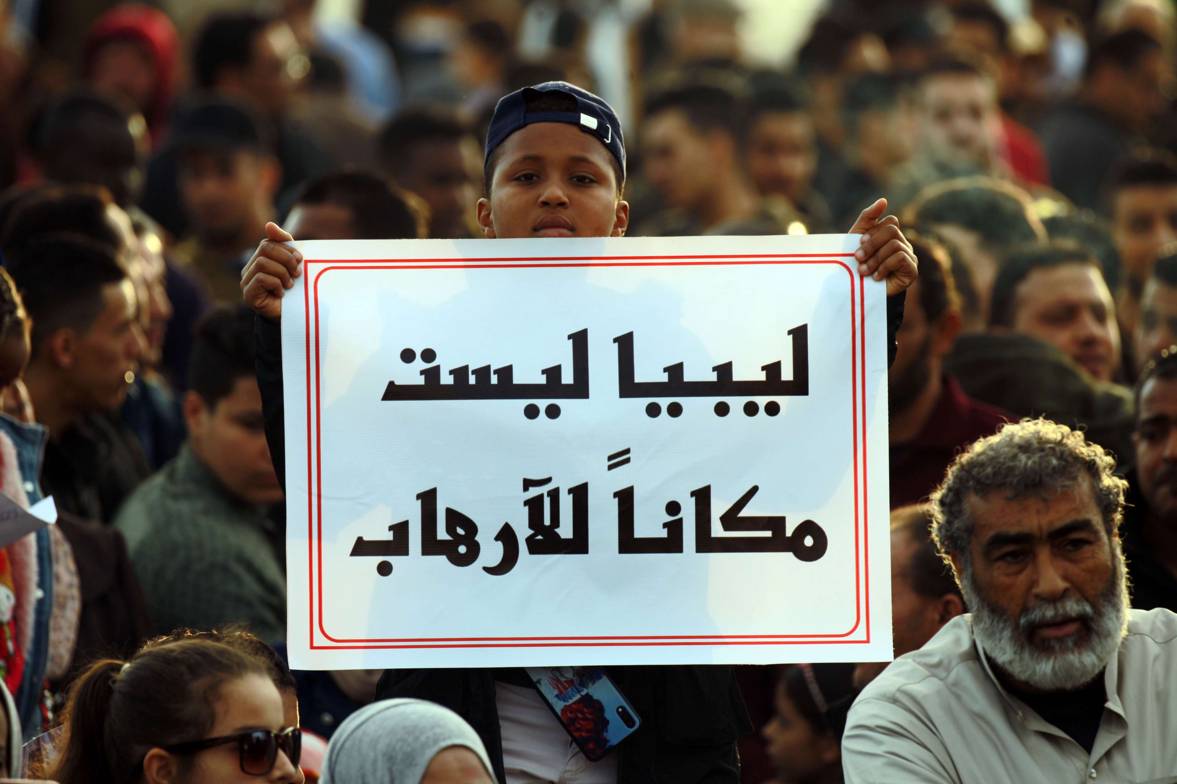 نحو انهاء هيمنة الفصائل المتطرفة على طرابلس