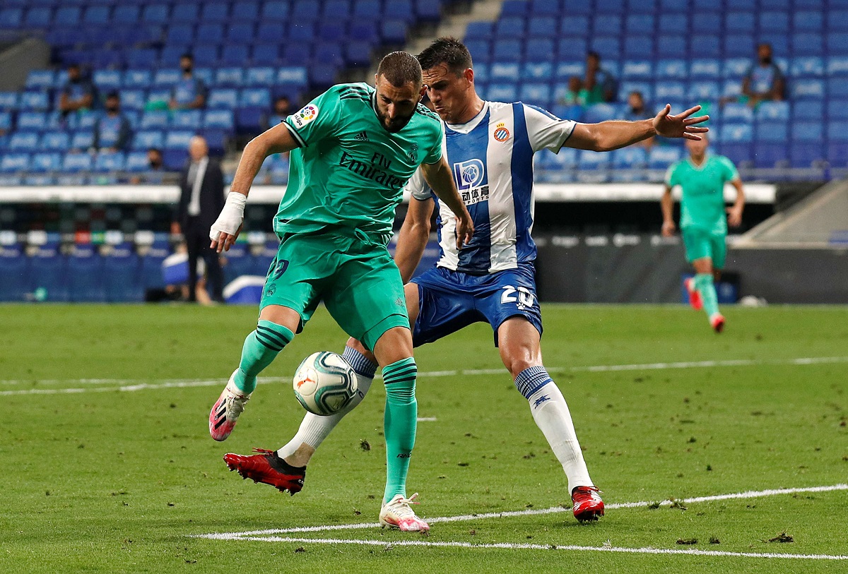 كريم بنزيمة مهاجم ريال مدريد 