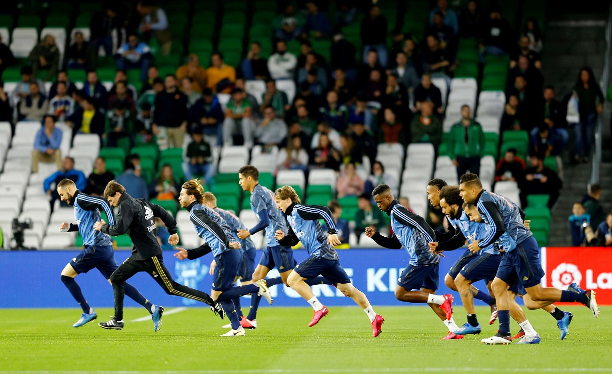 لاعبو فريق ريال بيتس الاسباني