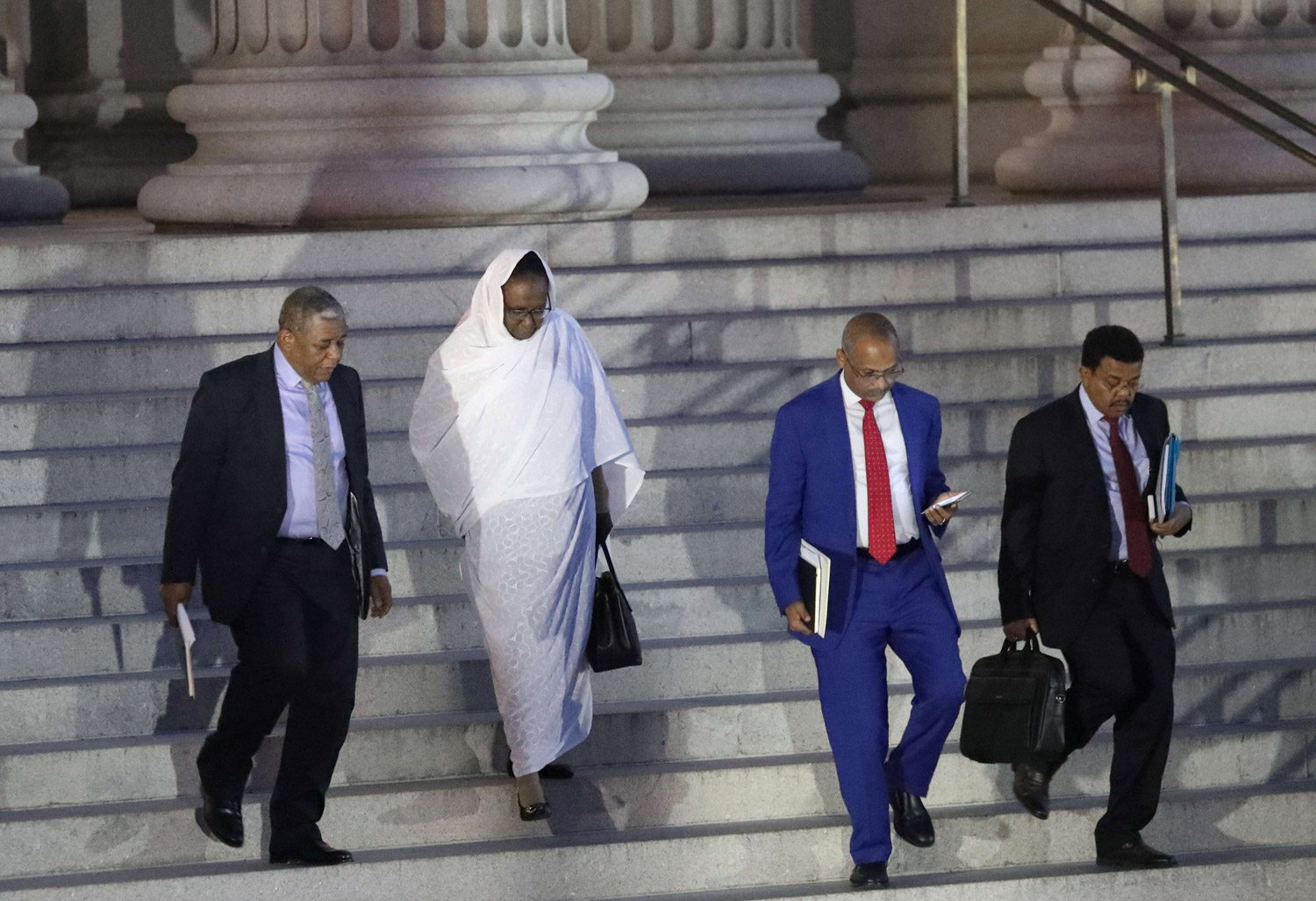 خطوات هامة تقوم بها الحكومة الانتقالية في السودان للخروج من إرث البشير
