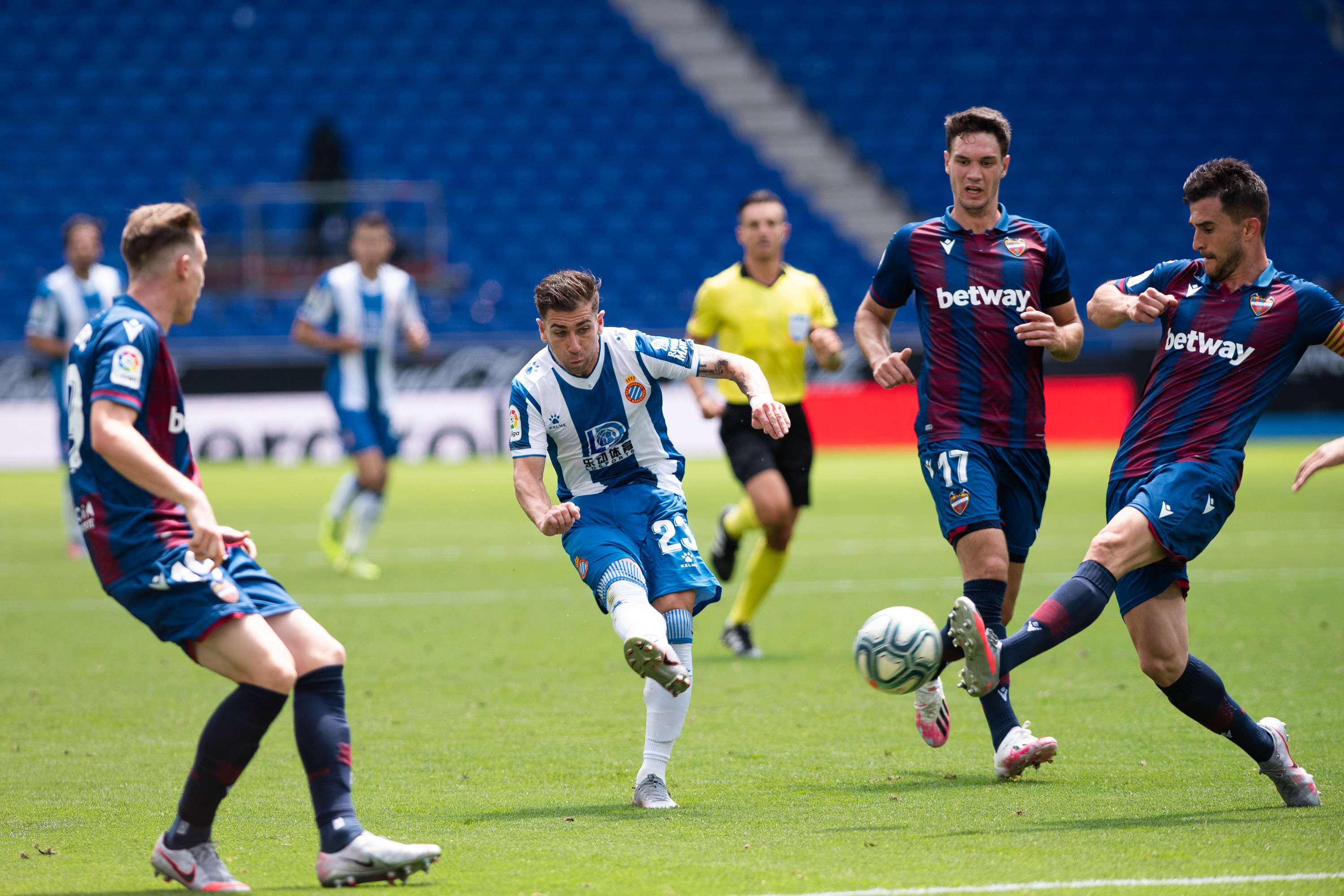 مباراة ليفانتي واسبانيول