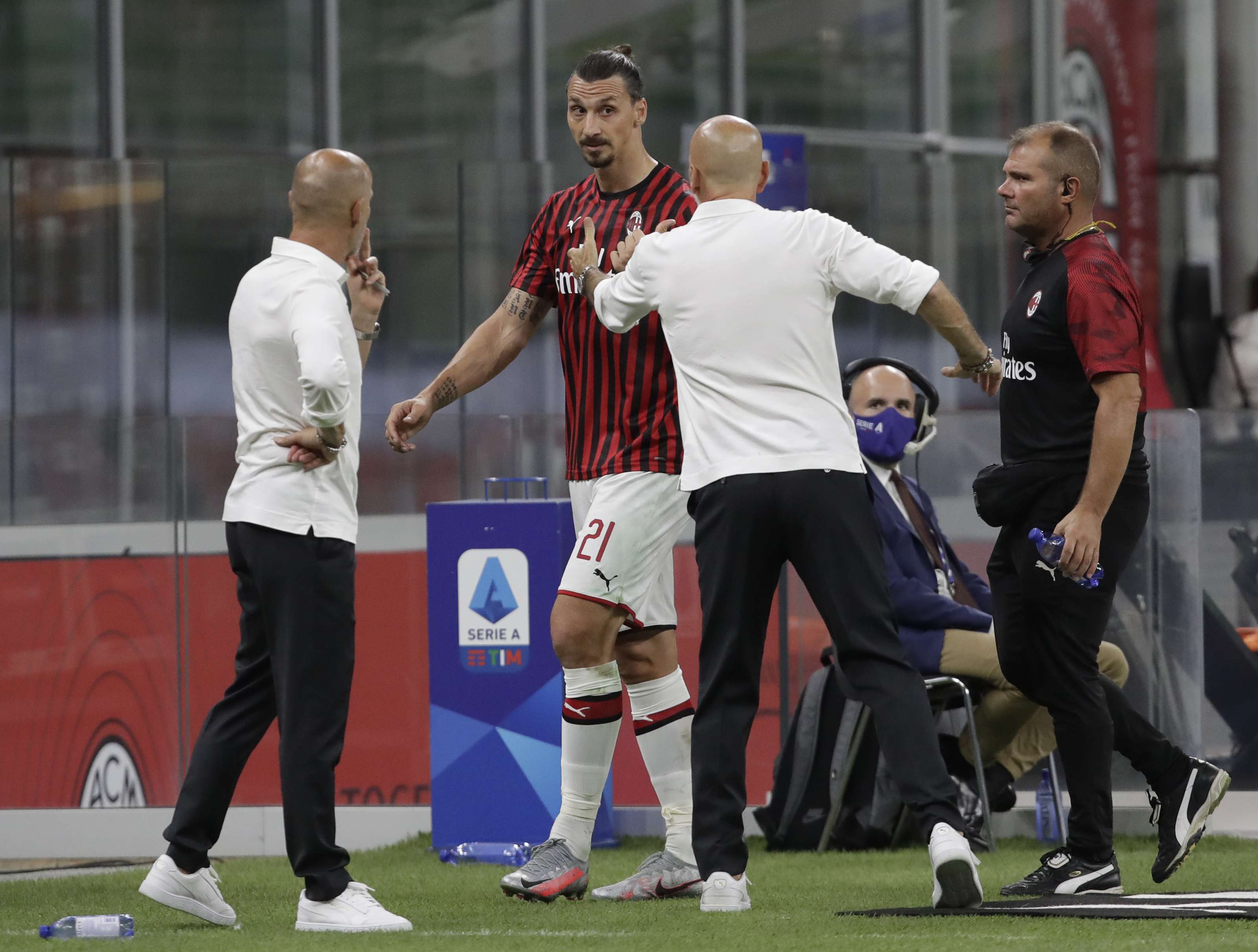 المدرب بيولي يعمل على الحفاظ على طاقة السويدي المخضرم