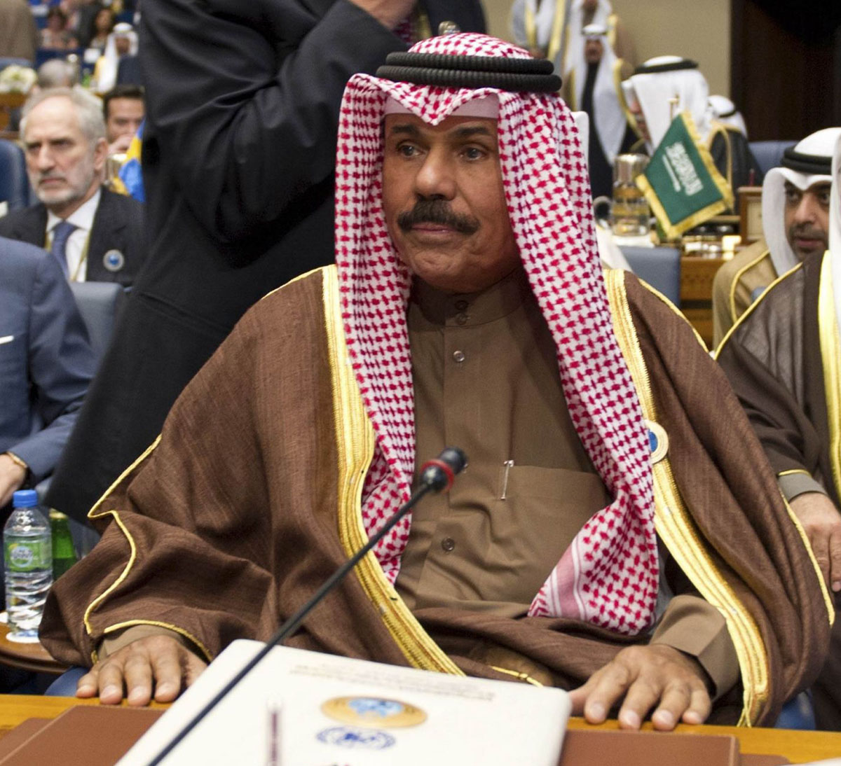 الشيخ نواف الأحمد ولي العهد منذ 2006