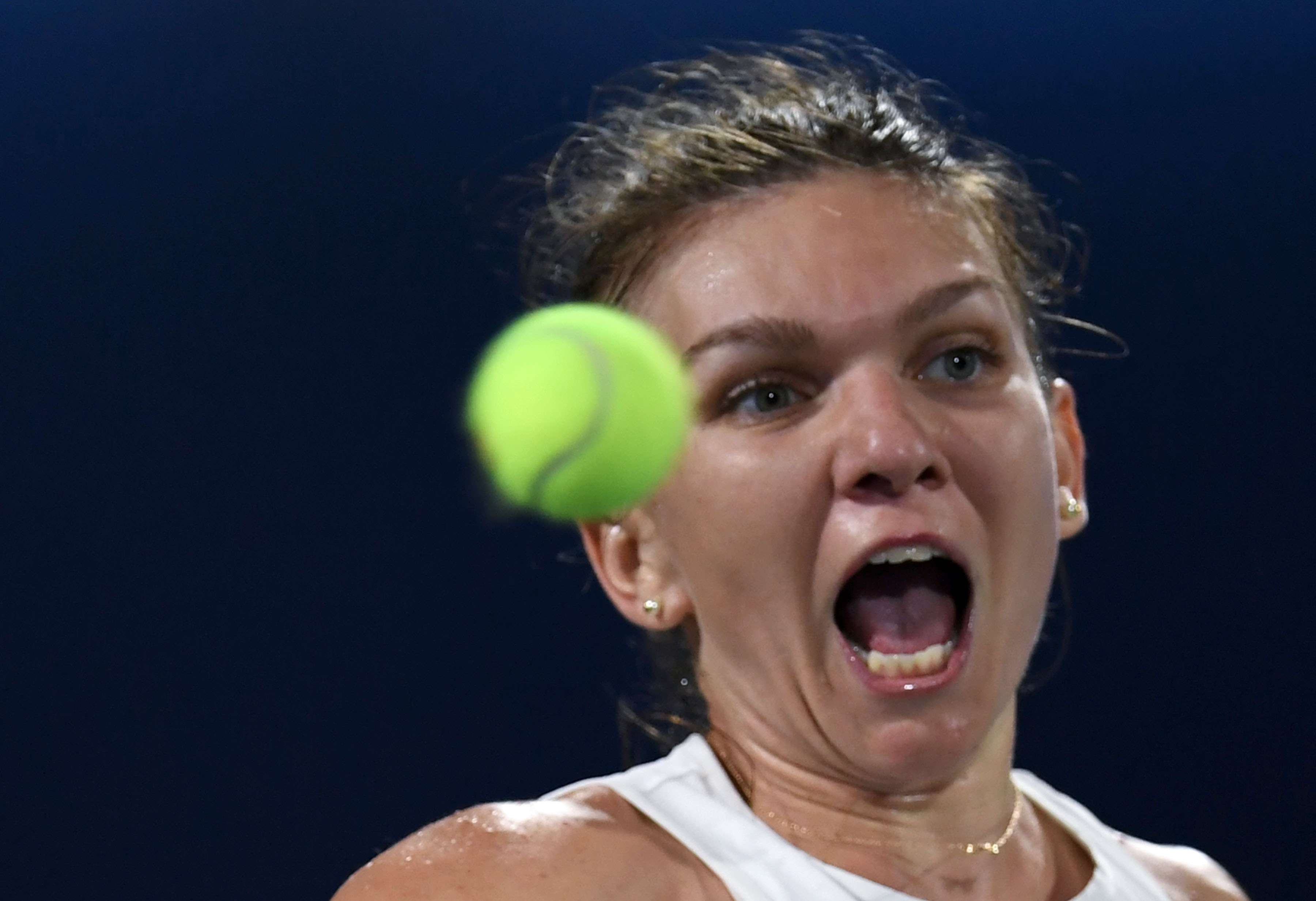 هاليب الى النهائي لملاقاة مرتنز بعد فوزها على المميزة بيغو