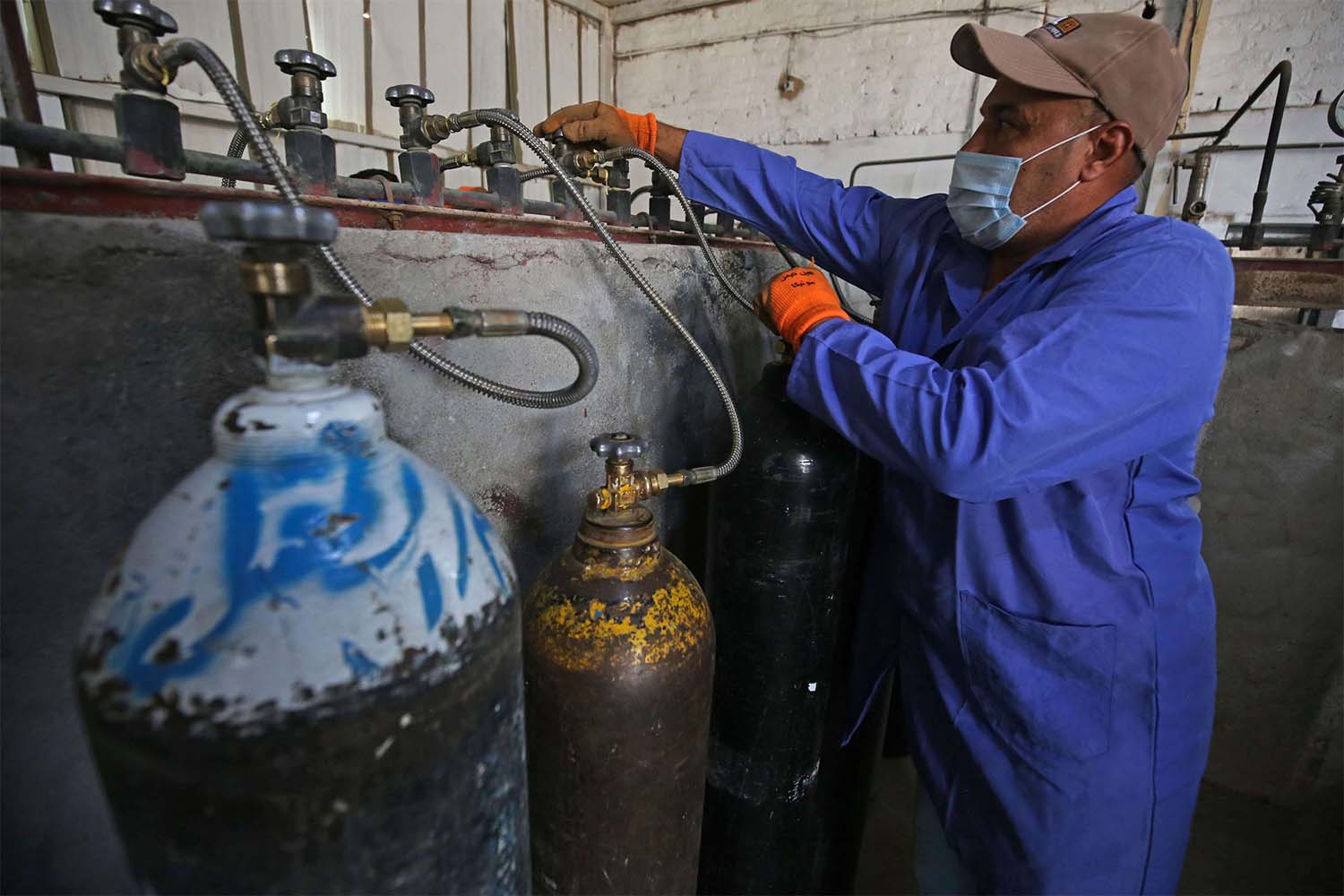Health centres are facing shortages of oxygen supplies and personal protective equipment across Iraq