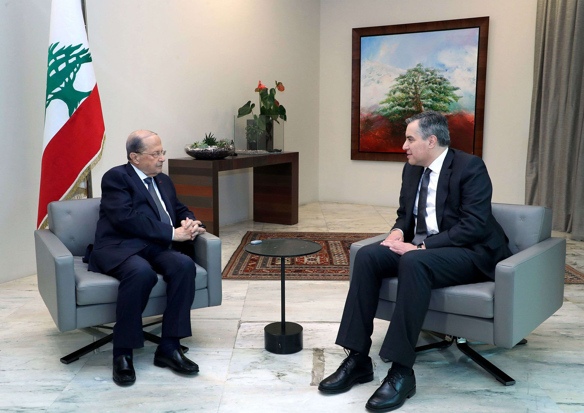 خامس لقاء بين عون واديب، ولا جديد