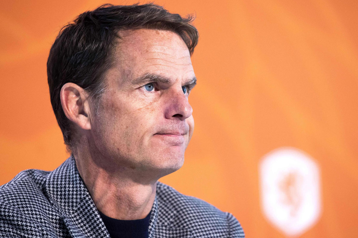 مدرب المنتخب البرتقالي لاكتساب ثقة اللاعبين