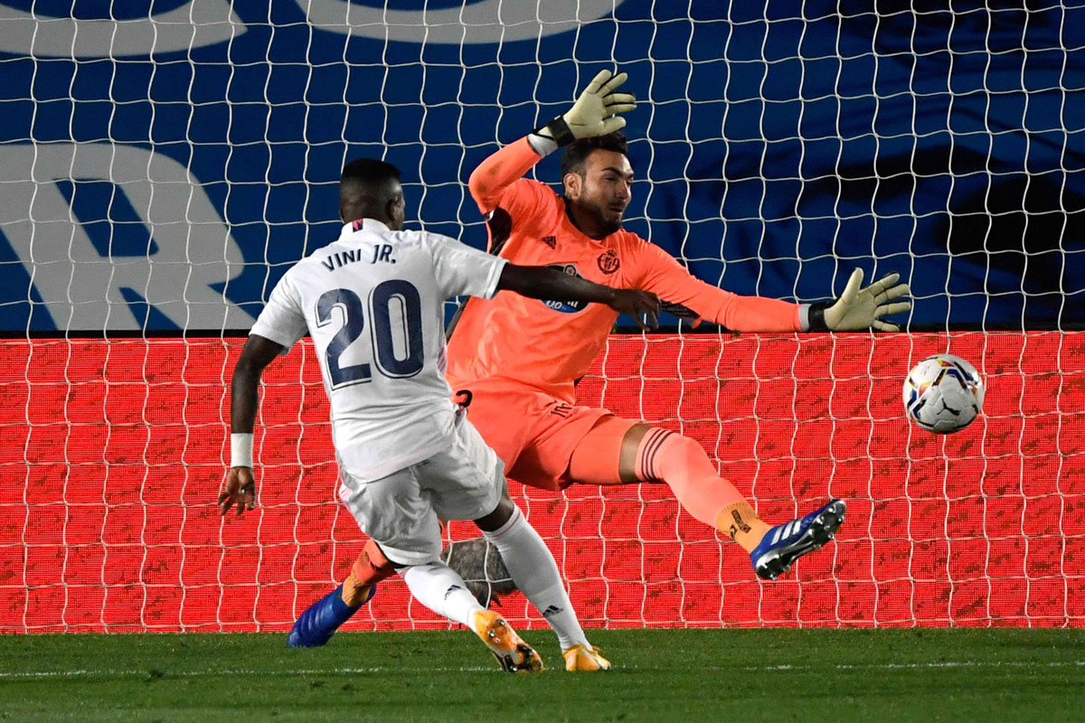  الفوز الثاني تواليا لريال