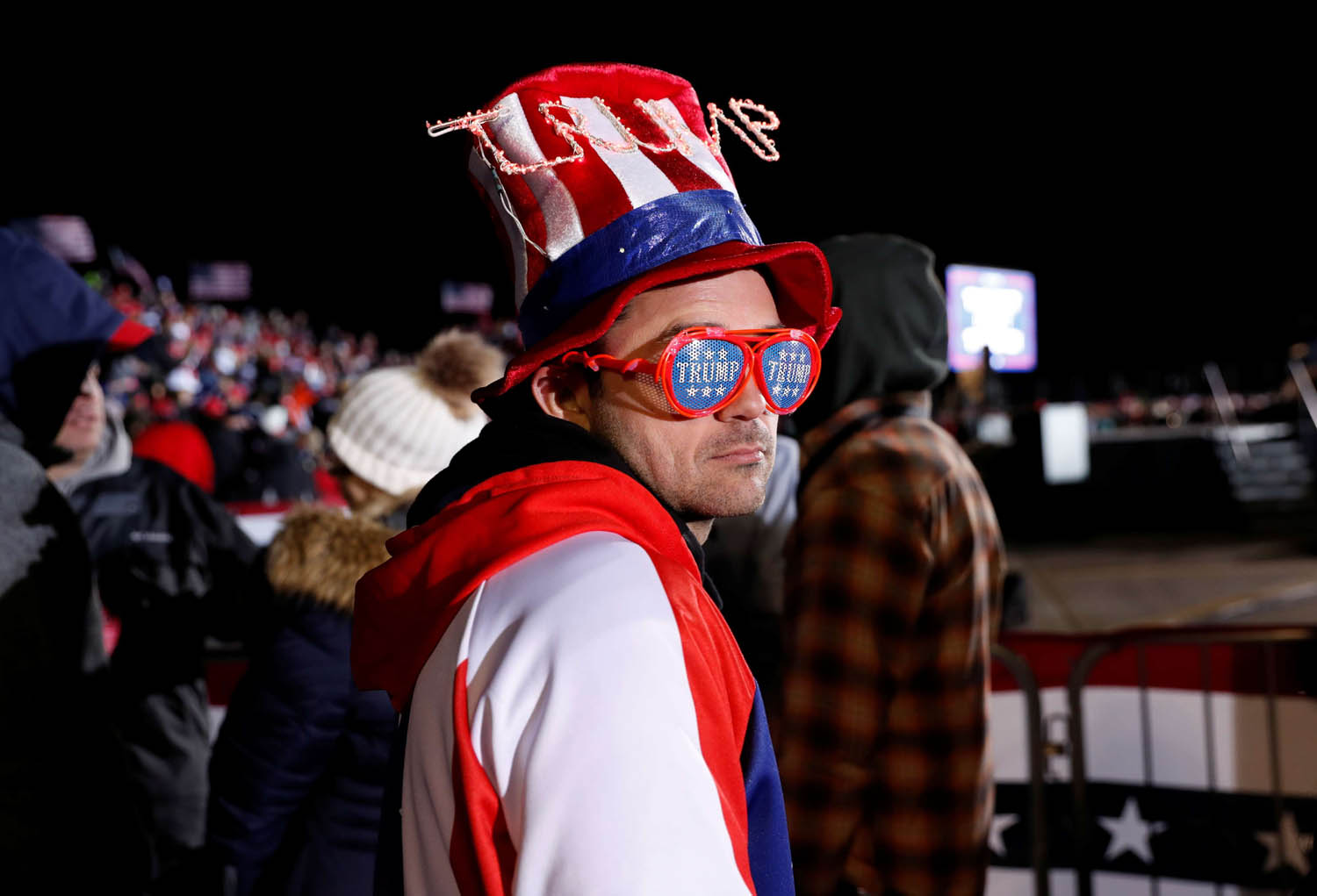 مؤيد لانتخاب ترامب في آخر أيام الحملة الانتخابية